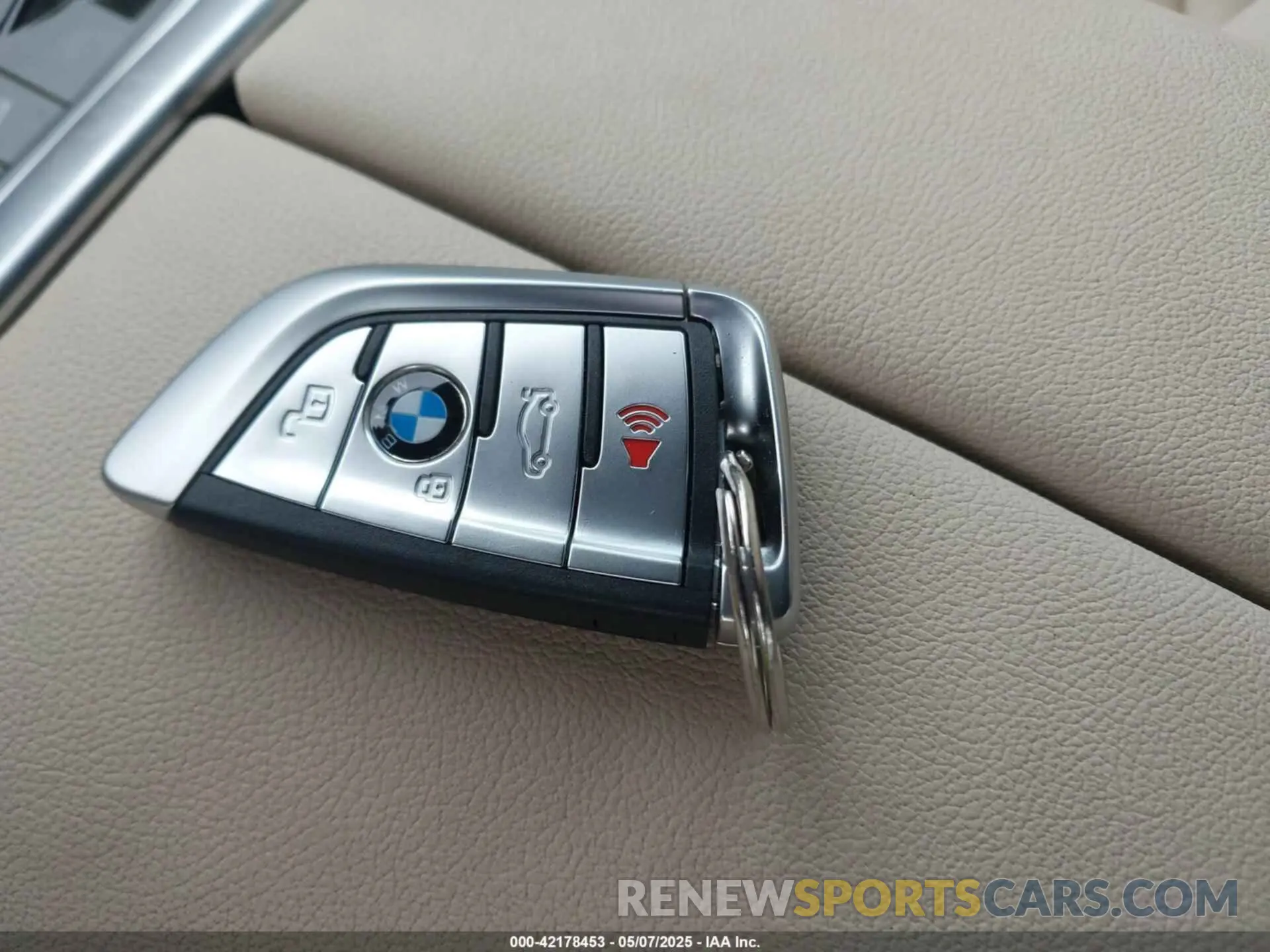 11 Photograph of a damaged car 5UXTA6C06N9M08044 BMW X5 PHEV 2022