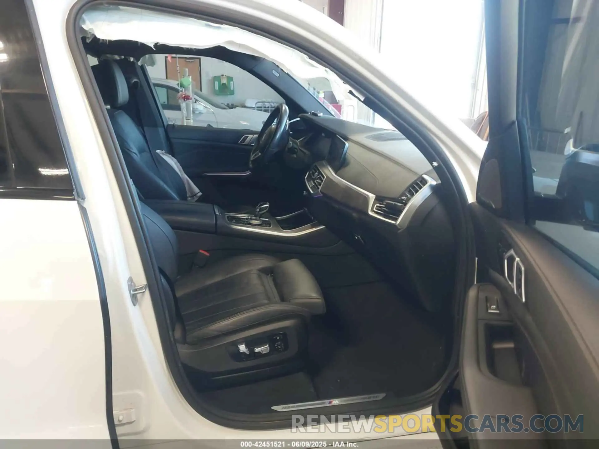 5 Photograph of a damaged car 5UXTA6C06N9M87571 BMW X5 PHEV 2022