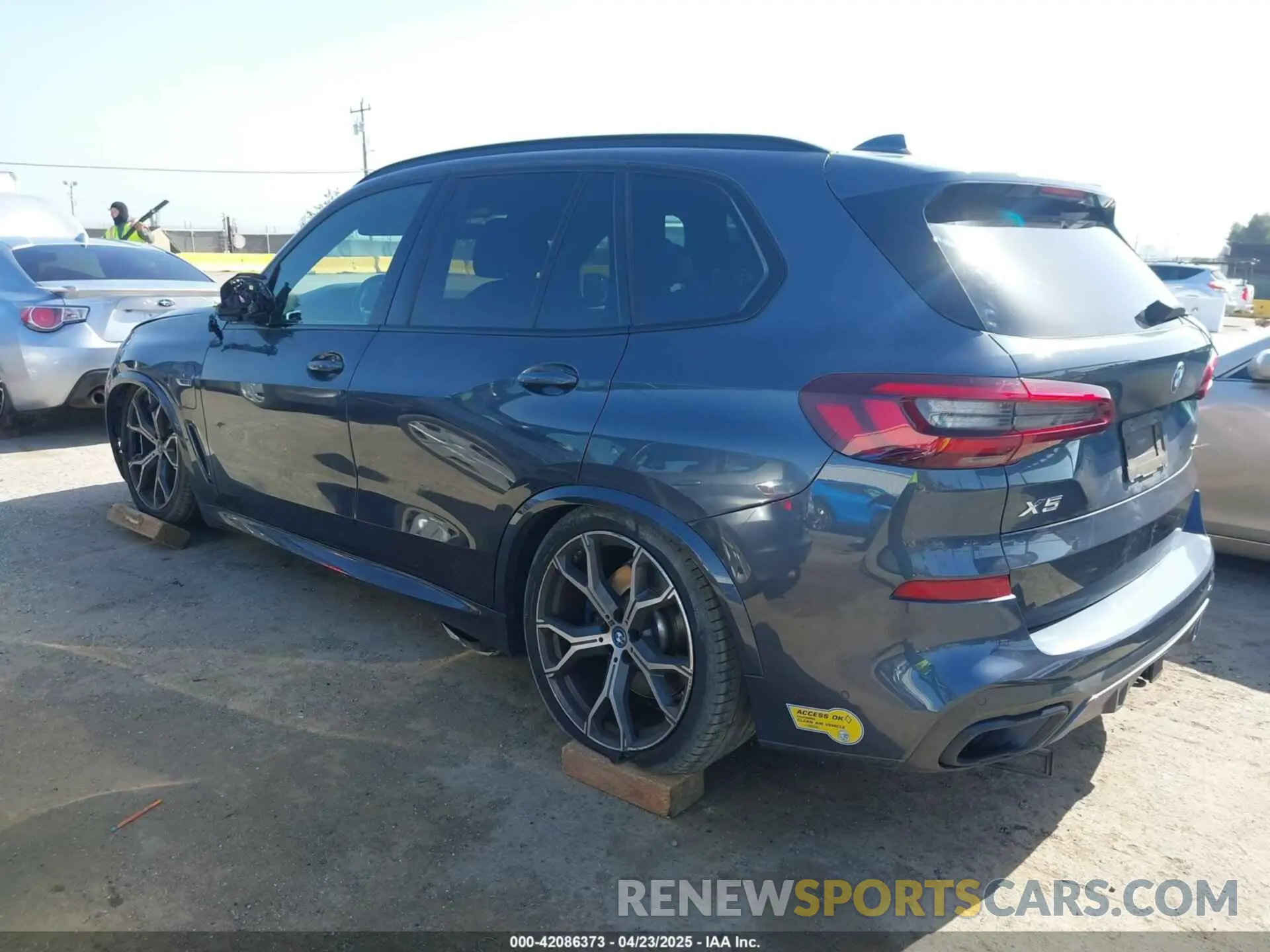 3 Photograph of a damaged car 5UXTA6C07N9J29881 BMW X5 PHEV 2022