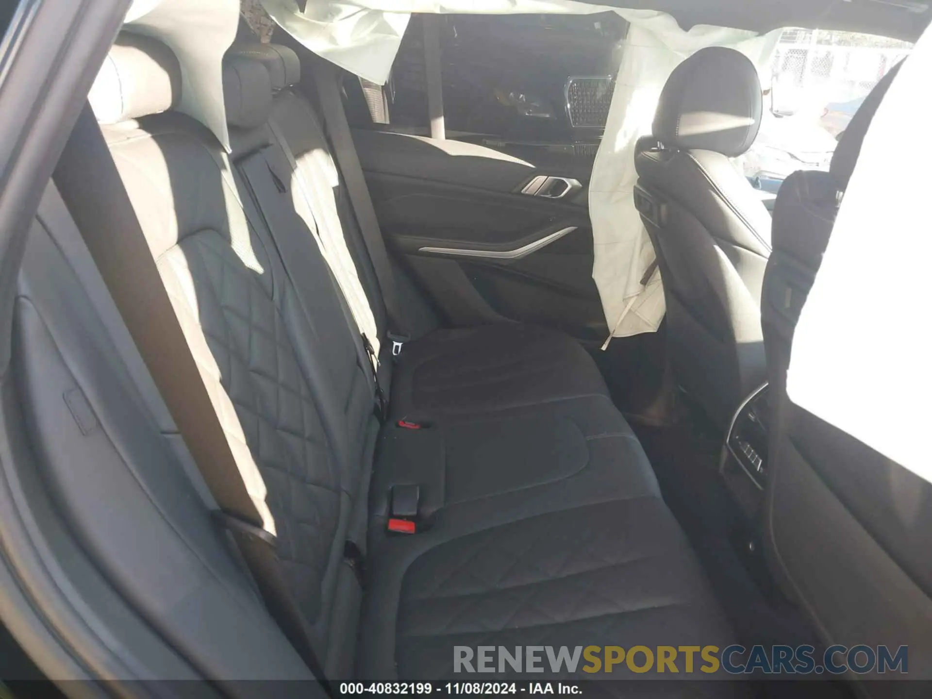 8 Photograph of a damaged car 5UXTA6C00P9P04809 BMW X5 PHEV 2023