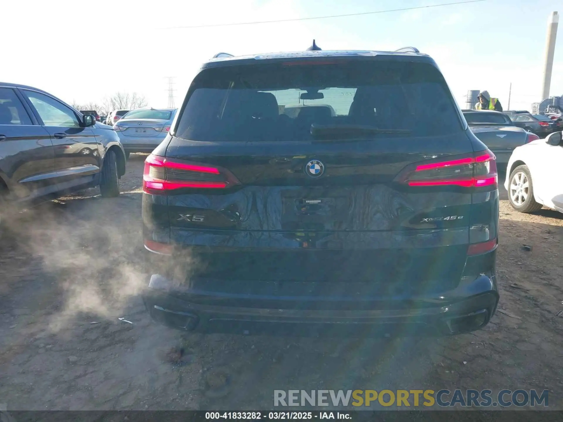 16 Photograph of a damaged car 5UXTA6C01P9R09426 BMW X5 PHEV 2023
