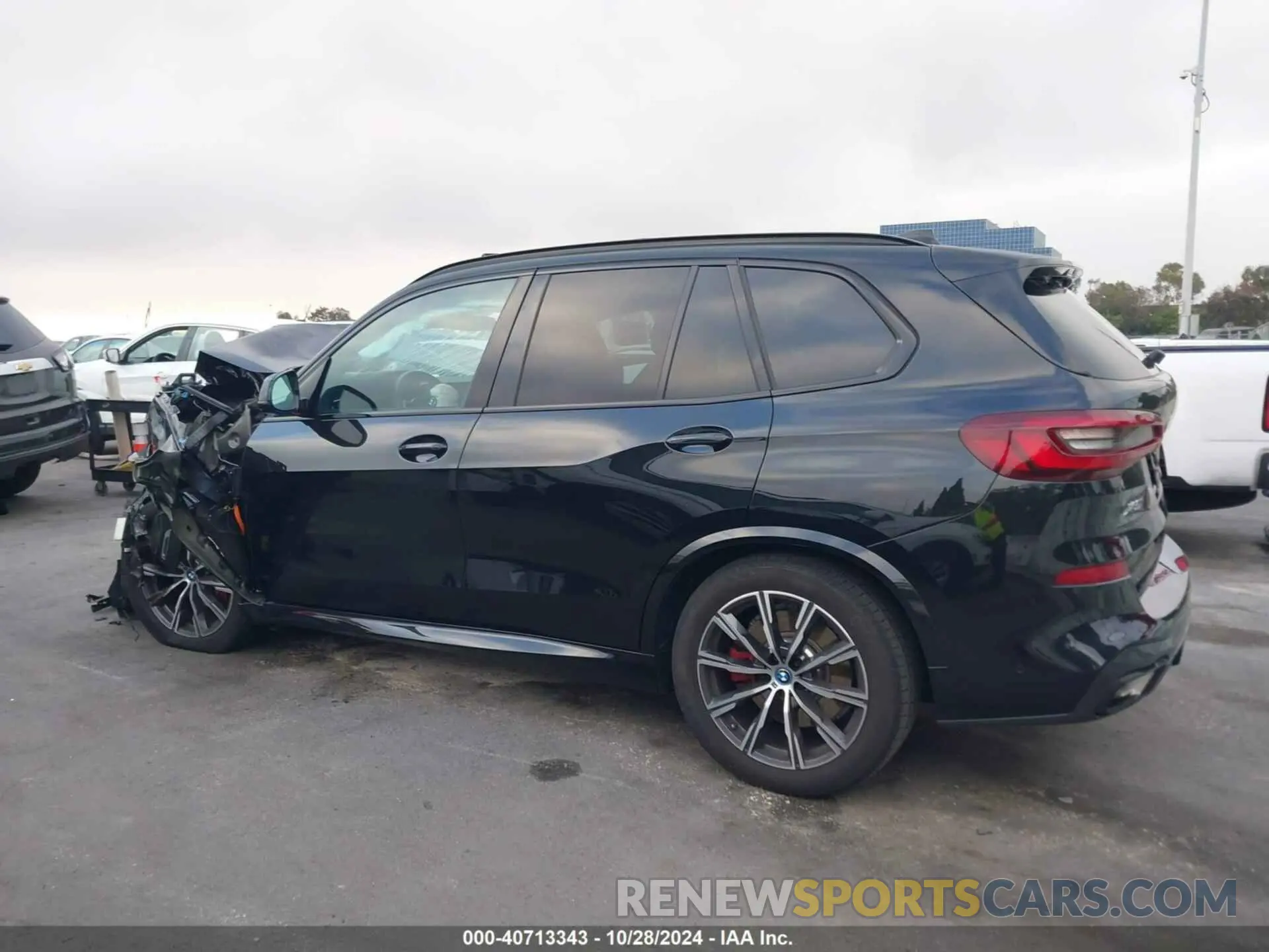 13 Photograph of a damaged car 5UXTA6C02P9P59732 BMW X5 PHEV 2023