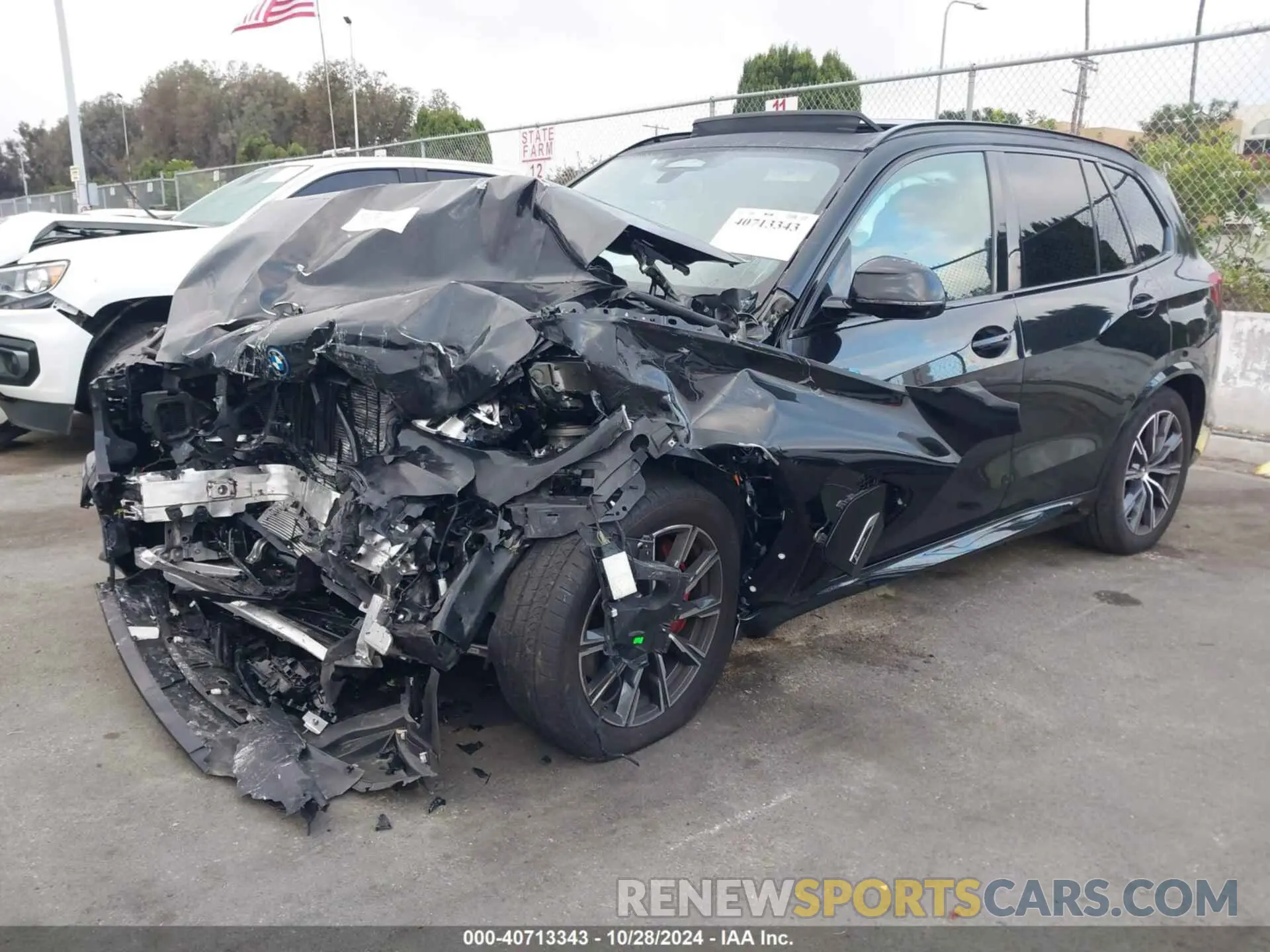 2 Photograph of a damaged car 5UXTA6C02P9P59732 BMW X5 PHEV 2023