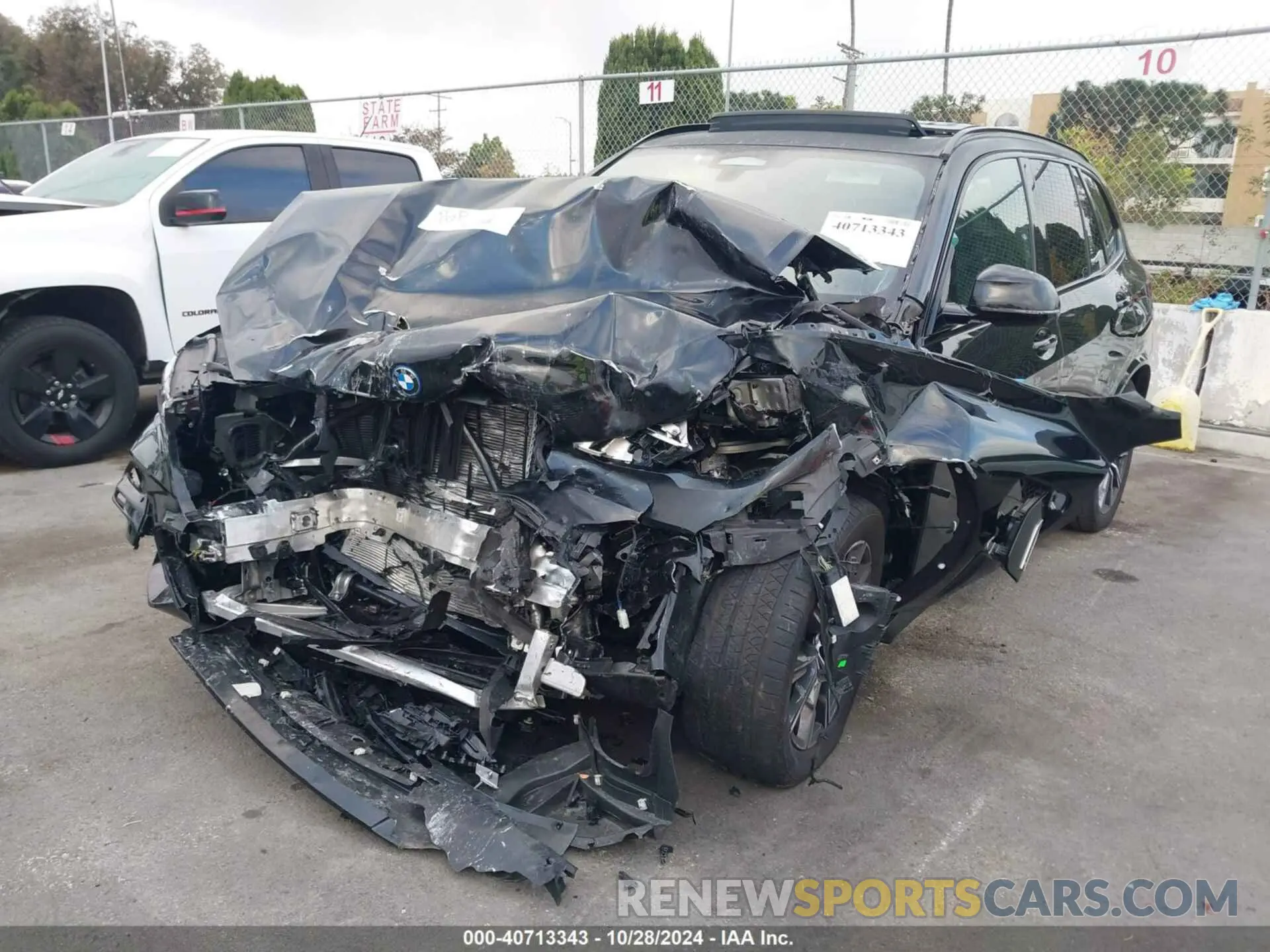 6 Photograph of a damaged car 5UXTA6C02P9P59732 BMW X5 PHEV 2023