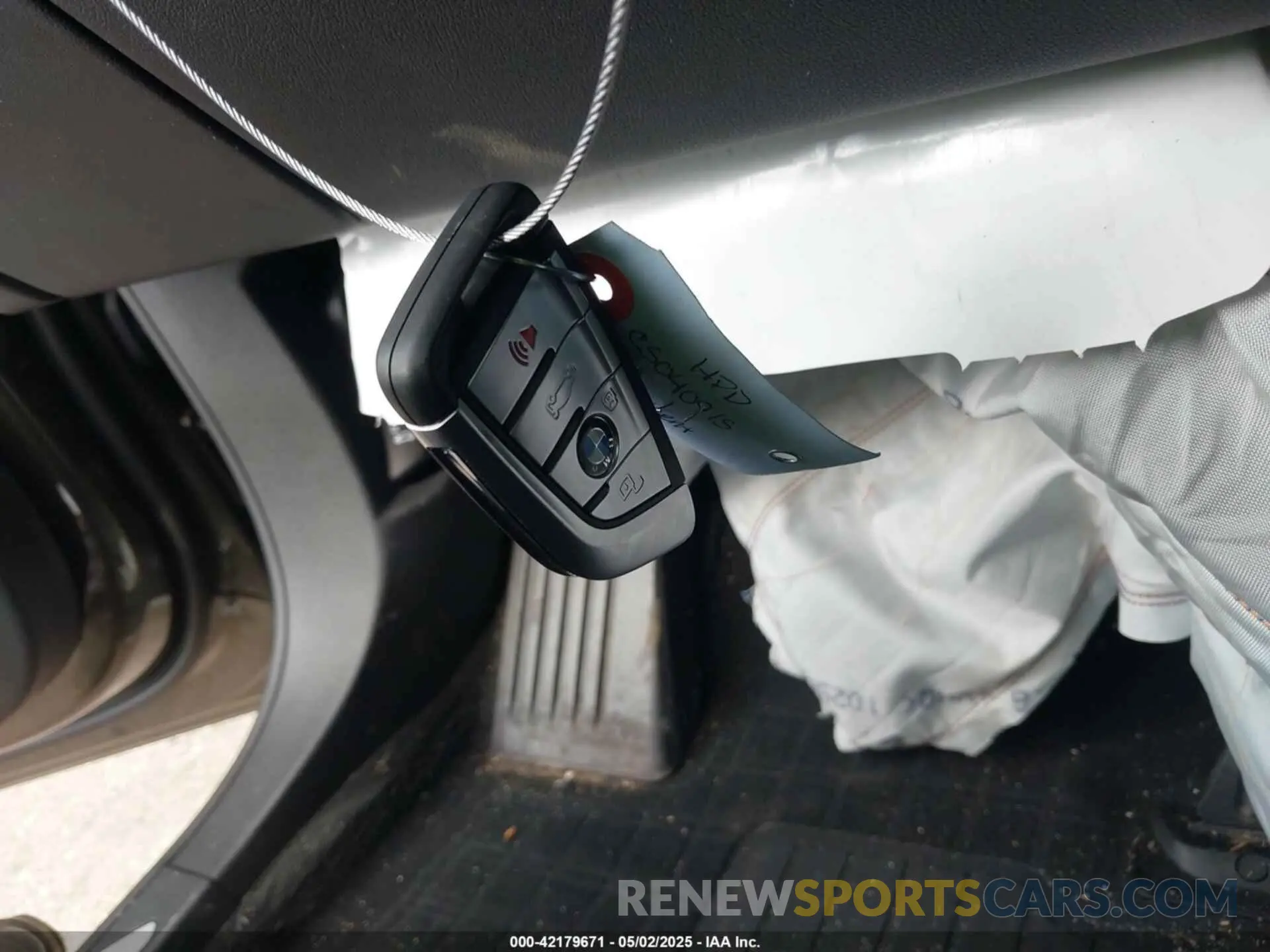 11 Photograph of a damaged car 5UXTA6C05P9P35652 BMW X5 PHEV 2023