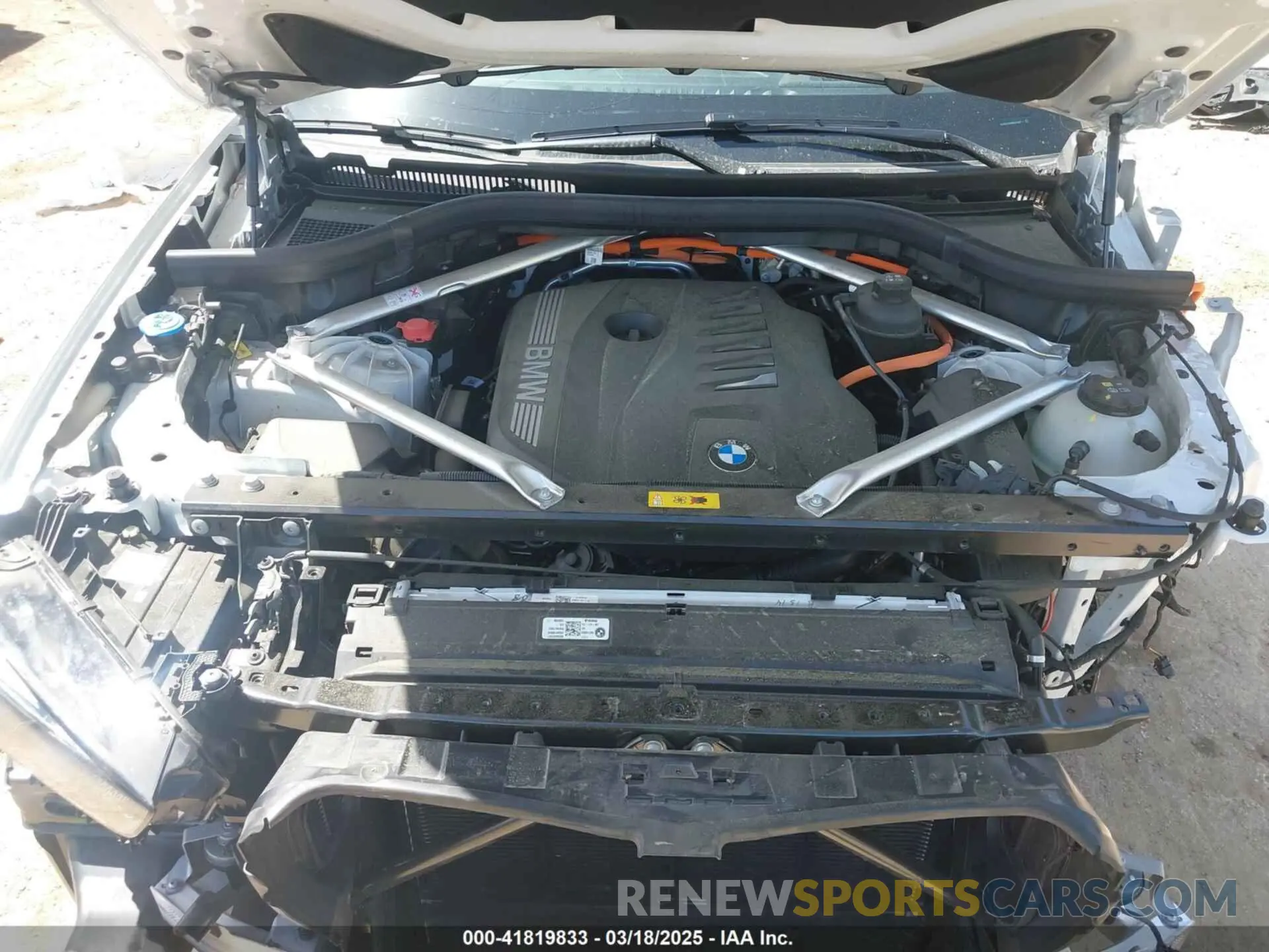 10 Photograph of a damaged car 5UX43EU05R9T41661 BMW X5 PHEV 2024