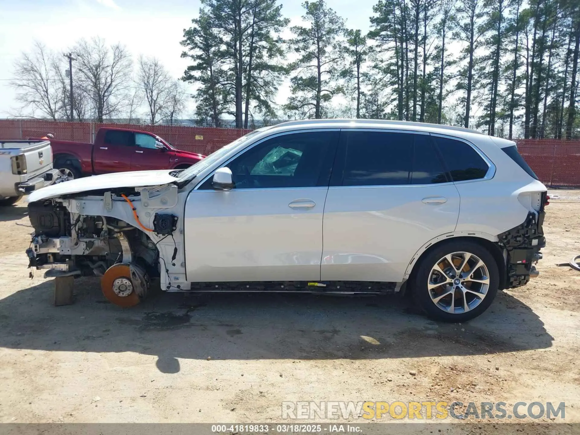 15 Photograph of a damaged car 5UX43EU05R9T41661 BMW X5 PHEV 2024