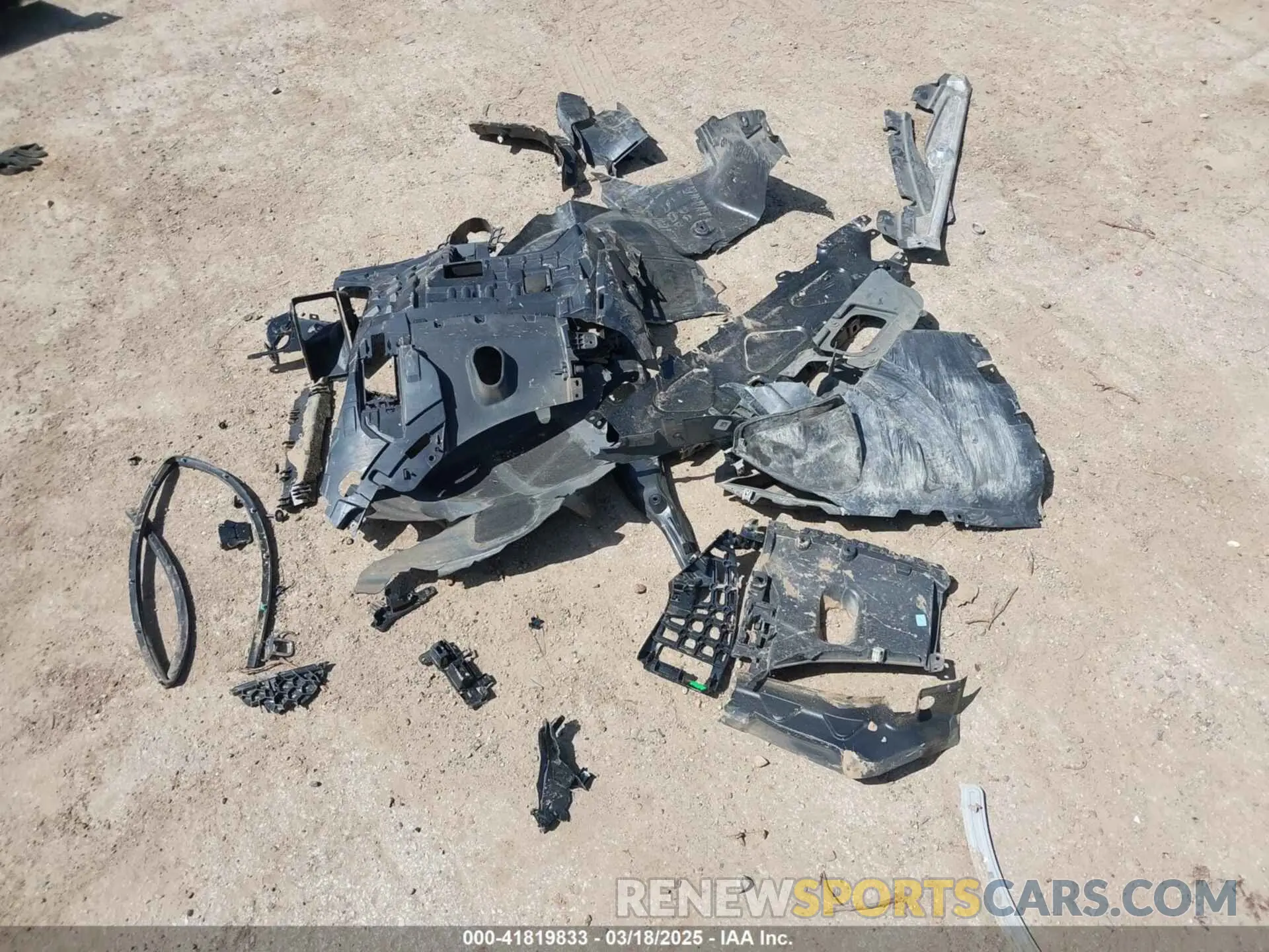 18 Photograph of a damaged car 5UX43EU05R9T41661 BMW X5 PHEV 2024