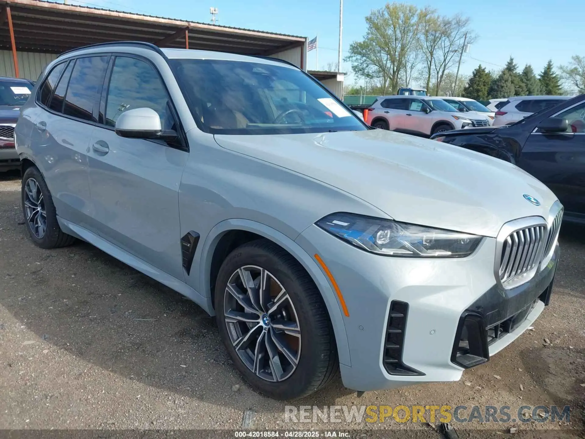 1 Photograph of a damaged car 5UX43EU06R9T74152 BMW X5 PHEV 2024