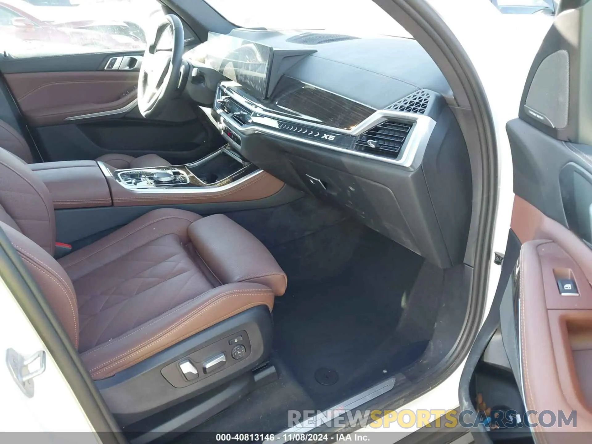 5 Photograph of a damaged car 5UX43EU08R9T33098 BMW X5 PHEV 2024