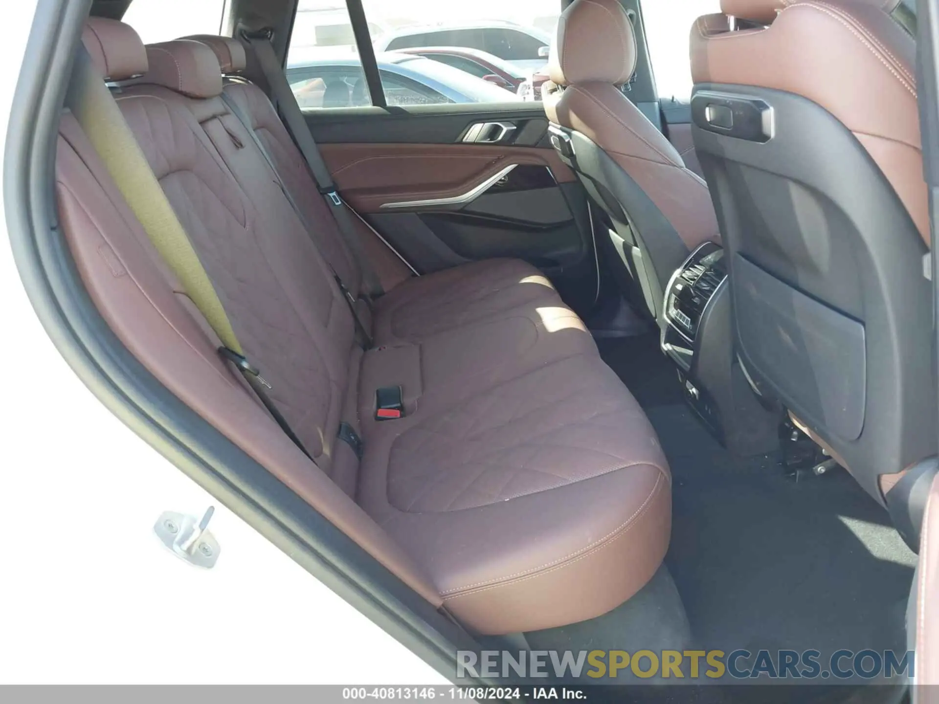 8 Photograph of a damaged car 5UX43EU08R9T33098 BMW X5 PHEV 2024