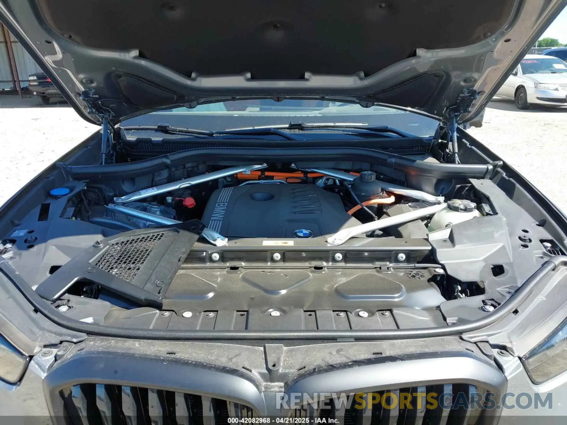 10 Photograph of a damaged car 5UX43EU01S9Z21088 BMW X5 PHEV 2025
