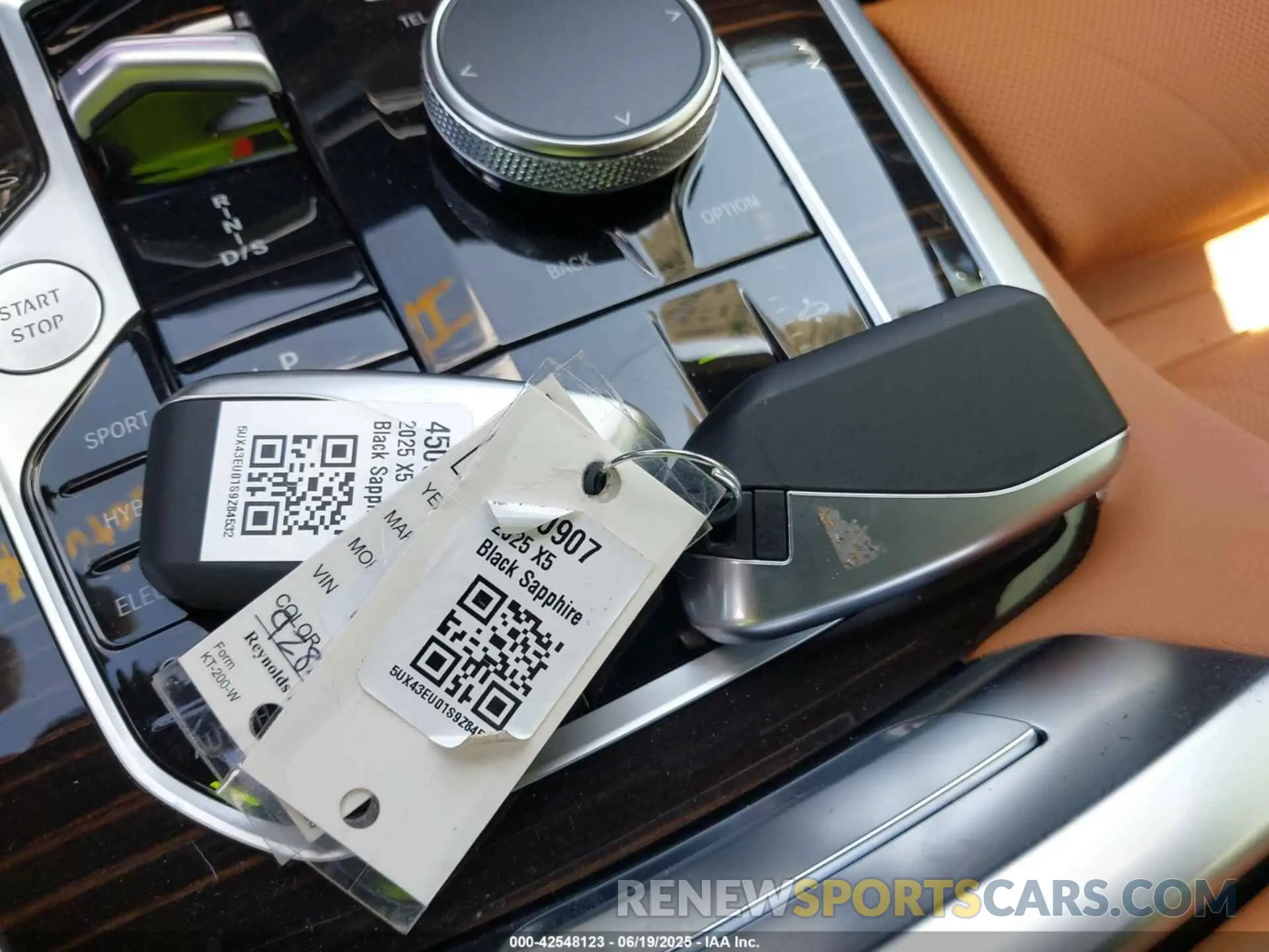 11 Photograph of a damaged car 5UX43EU01S9Z84532 BMW X5 PHEV 2025