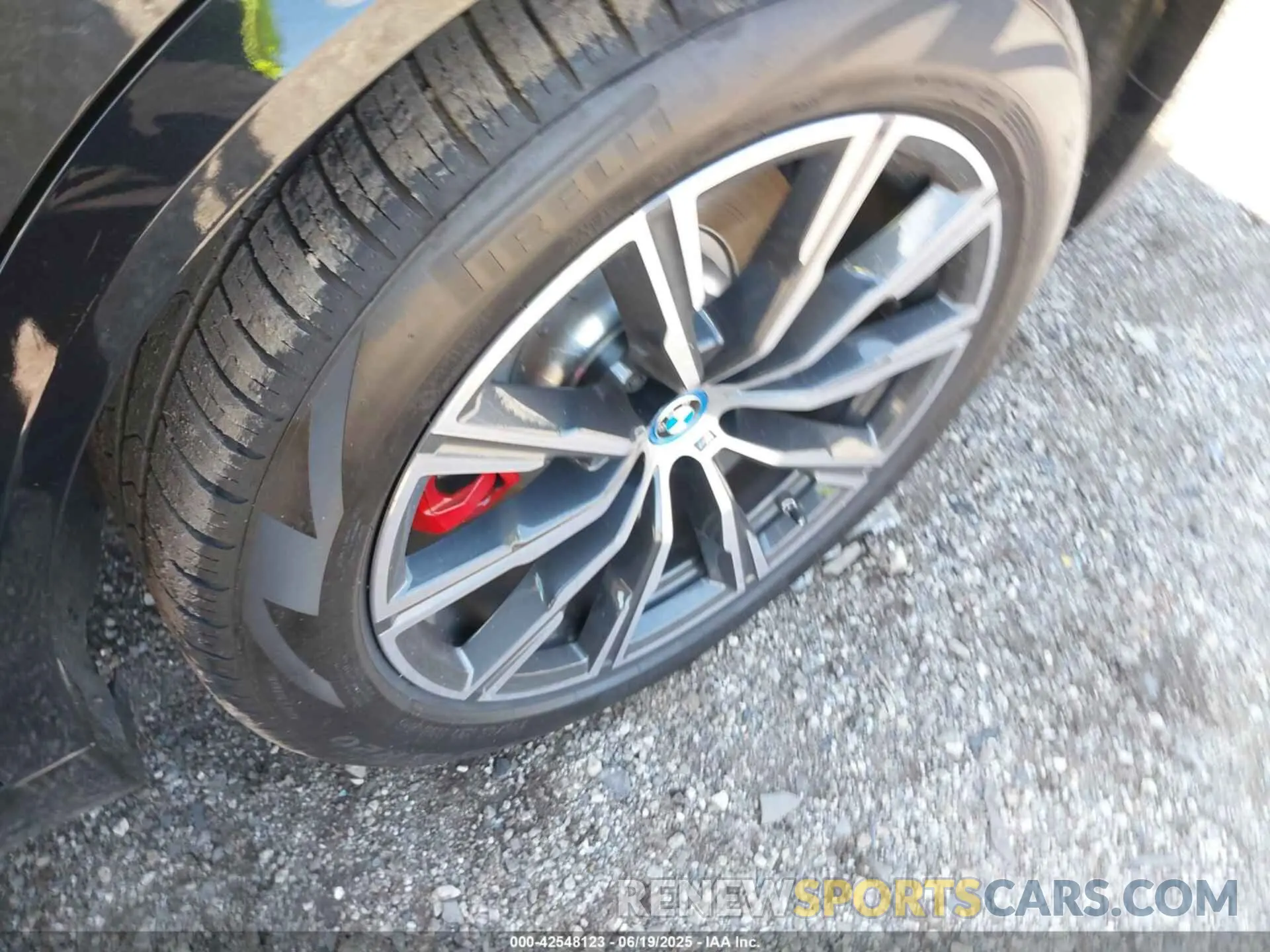 12 Photograph of a damaged car 5UX43EU01S9Z84532 BMW X5 PHEV 2025