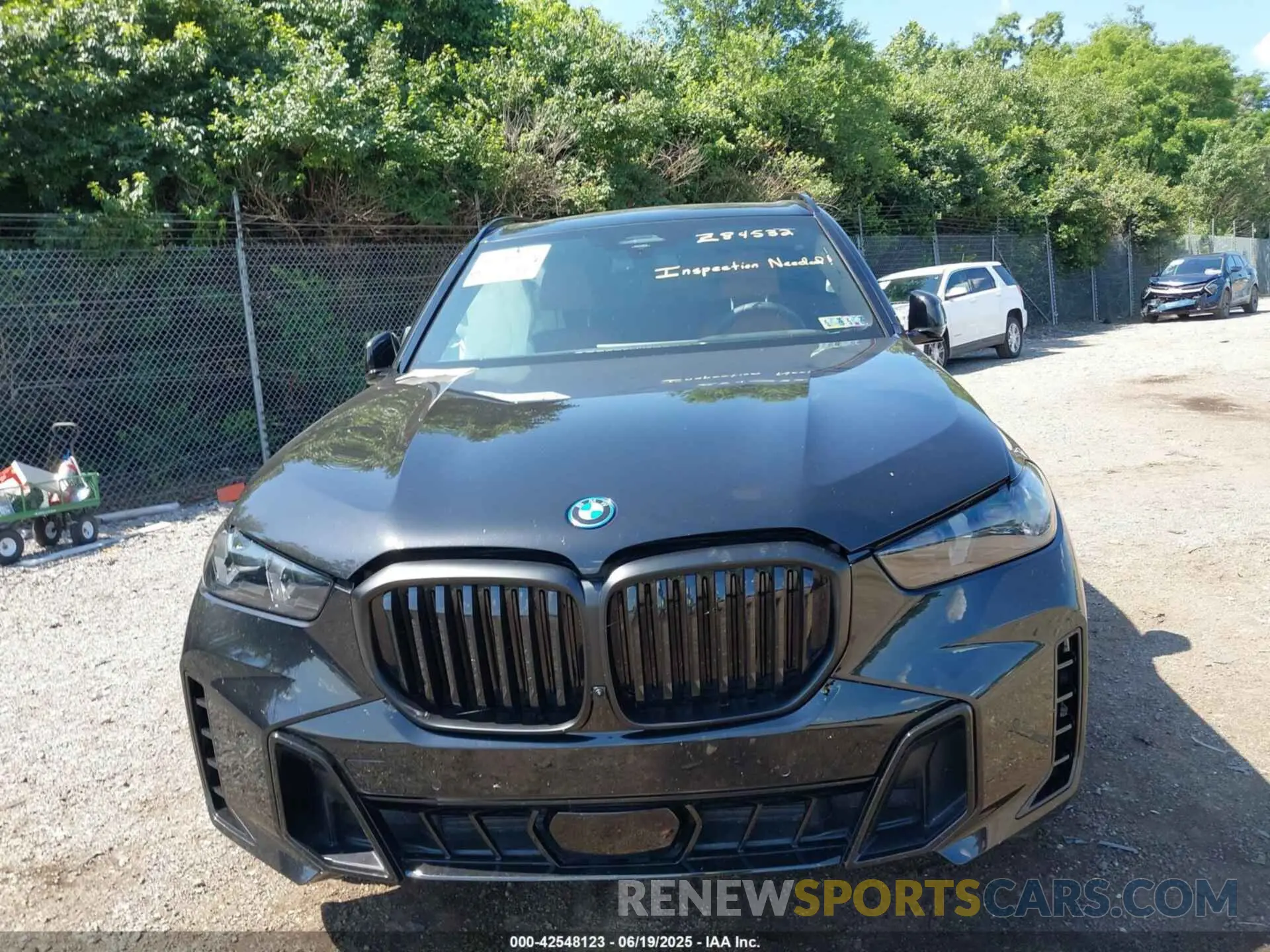 13 Photograph of a damaged car 5UX43EU01S9Z84532 BMW X5 PHEV 2025