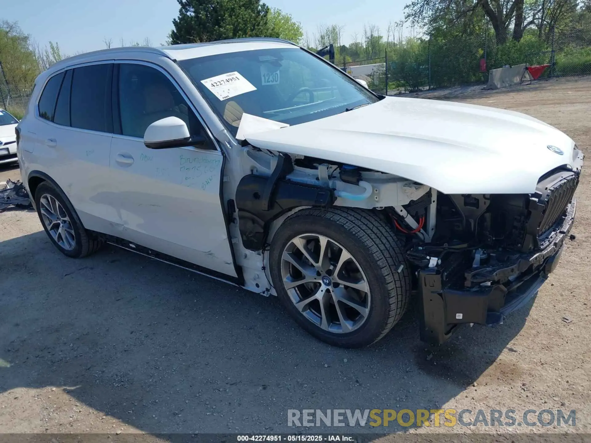 1 Photograph of a damaged car 5UX43EU03S9Z90610 BMW X5 PHEV 2025