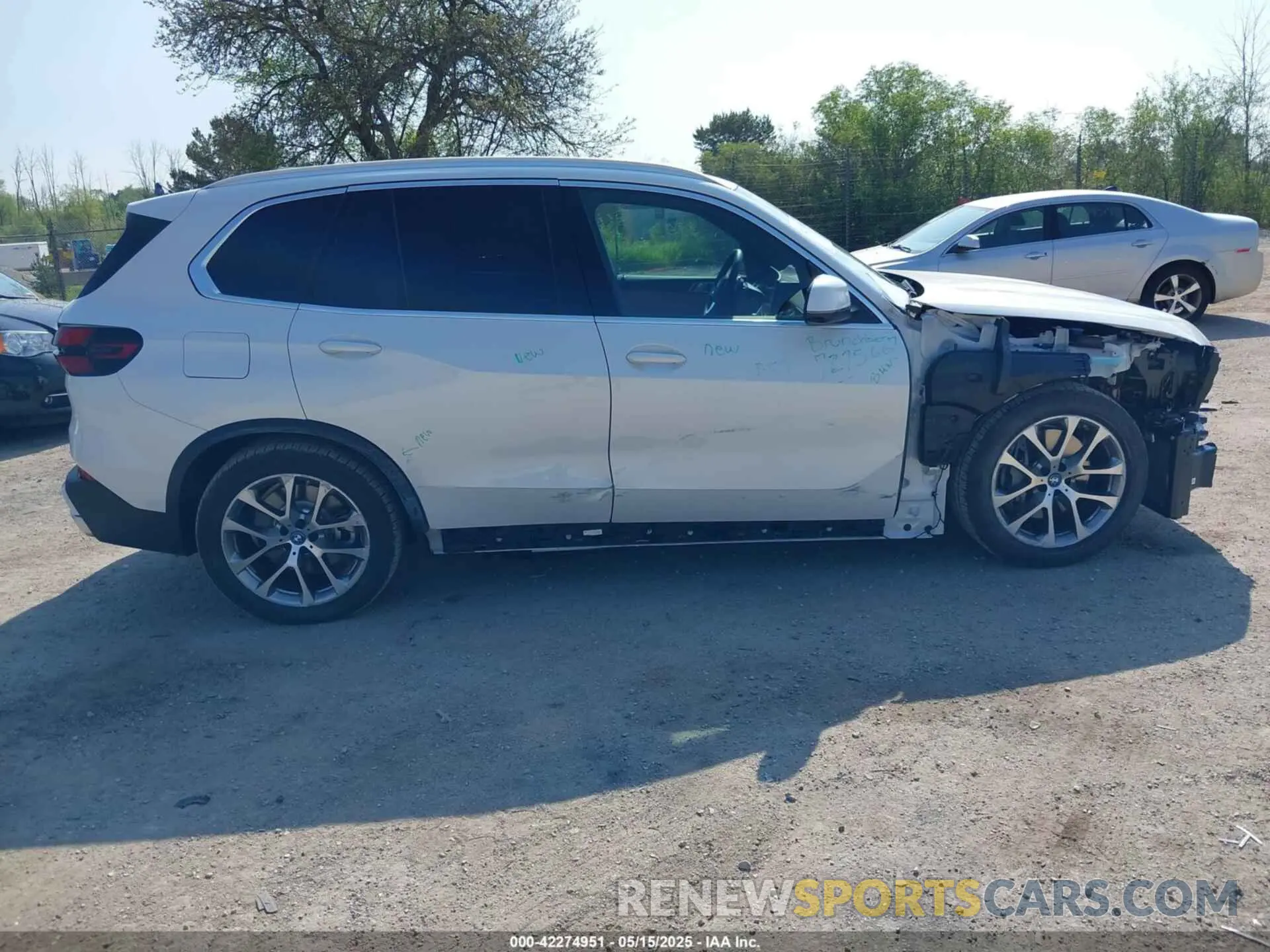 13 Photograph of a damaged car 5UX43EU03S9Z90610 BMW X5 PHEV 2025