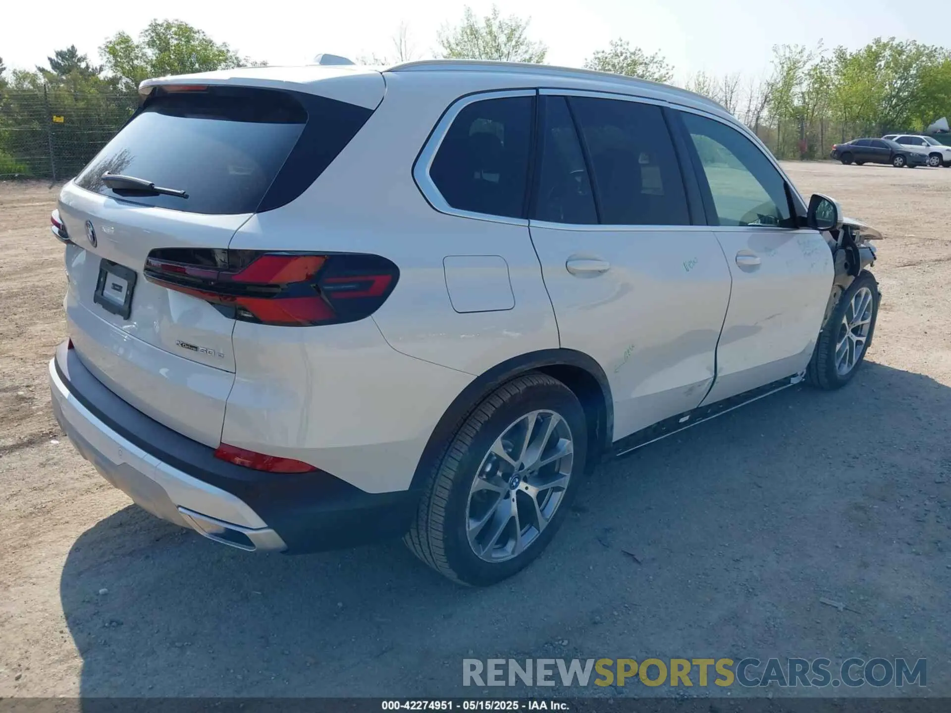 4 Photograph of a damaged car 5UX43EU03S9Z90610 BMW X5 PHEV 2025