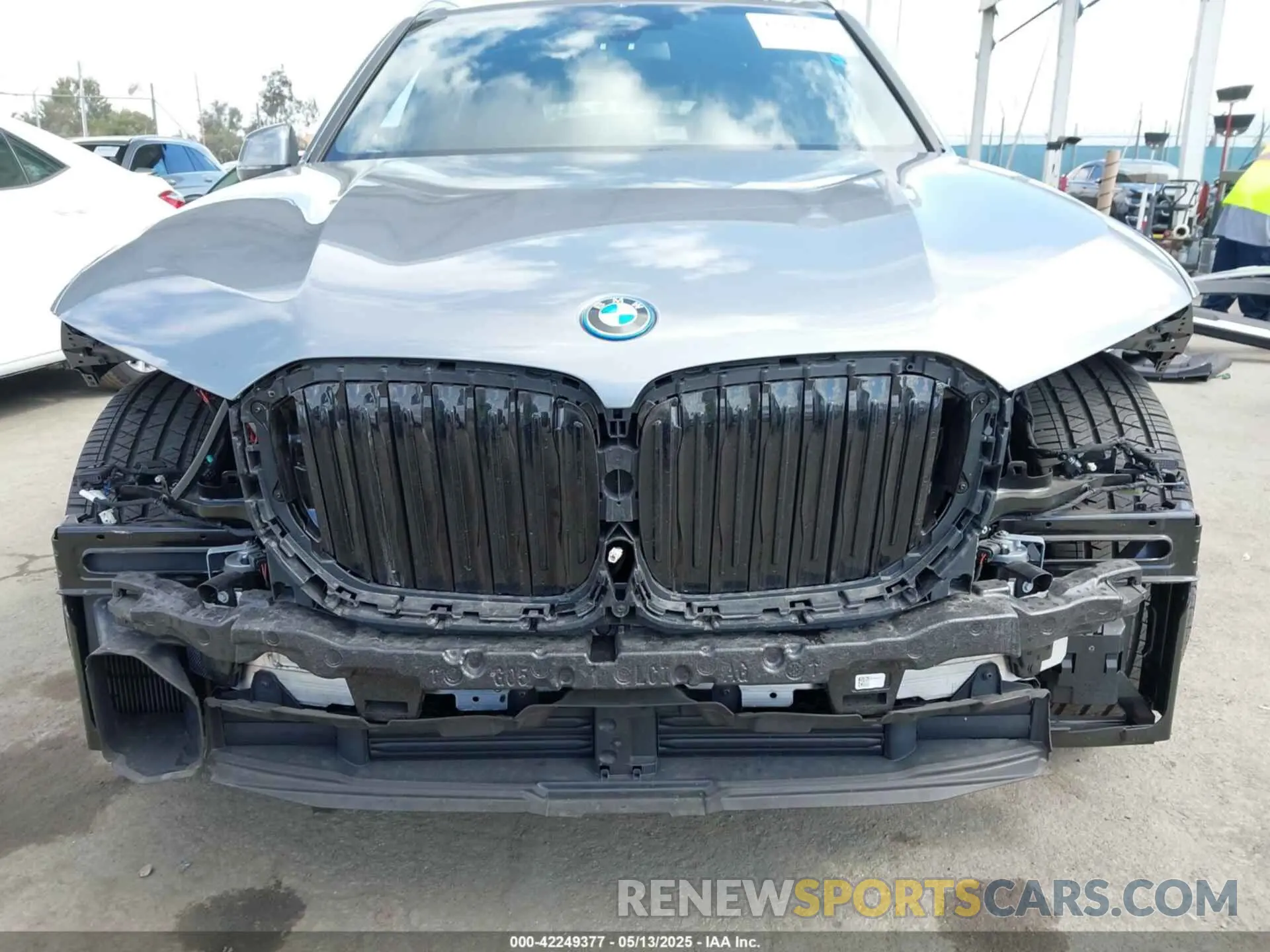 6 Photograph of a damaged car 5UX43EU05S9X93776 BMW X5 PHEV 2025