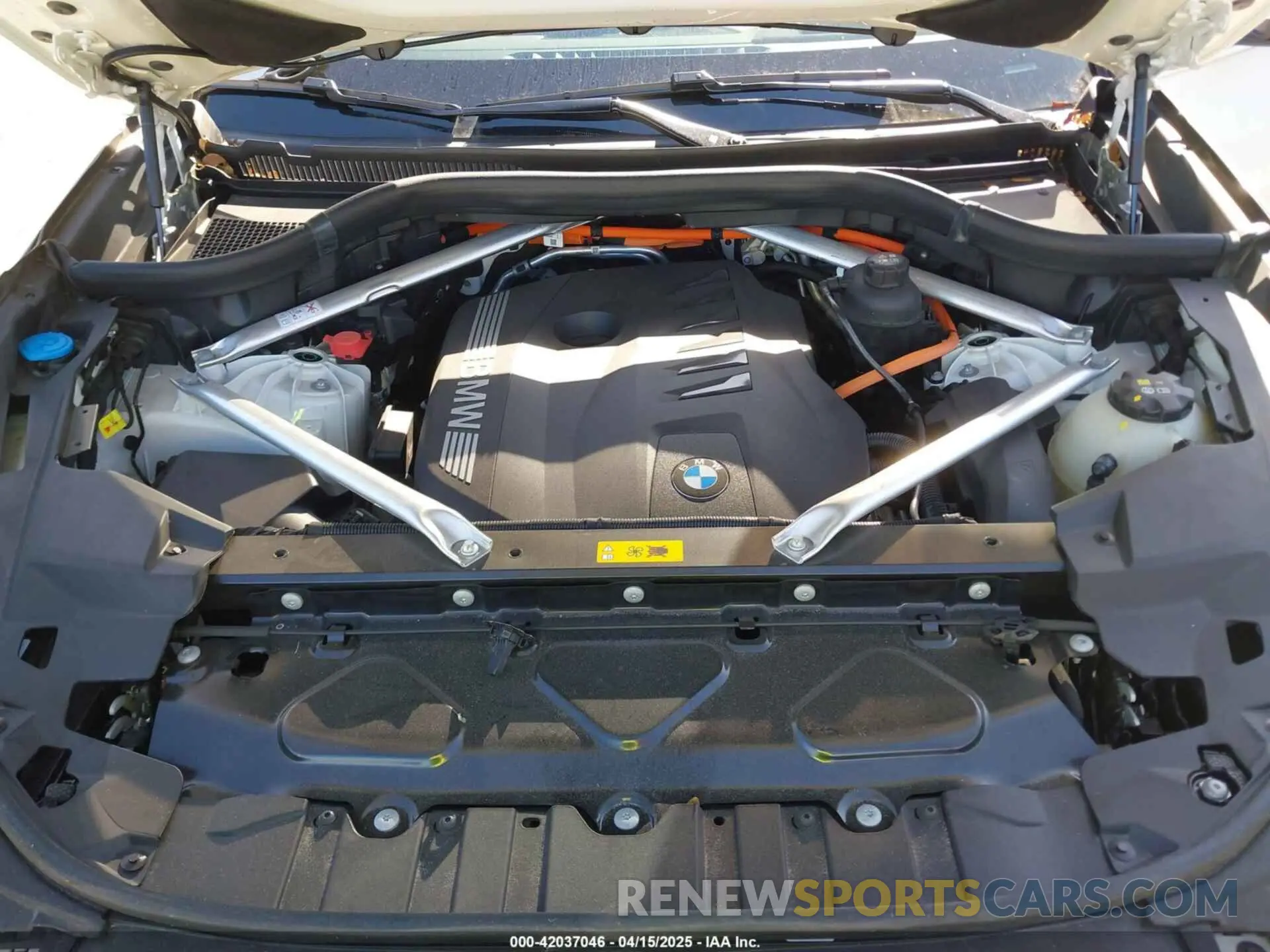 10 Photograph of a damaged car 5UX43EU05S9Y37291 BMW X5 PHEV 2025