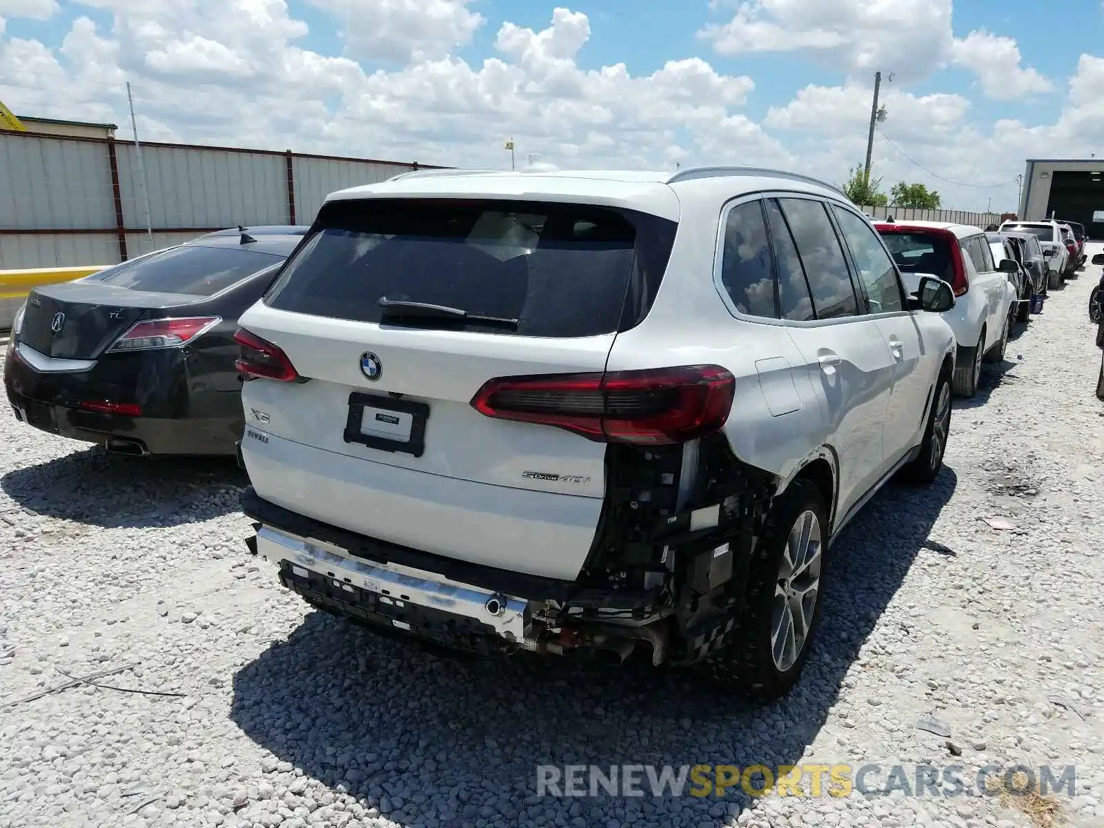 4 Photograph of a damaged car 5UXCR4C05LLT18333 BMW X5 SDRIVE 2020