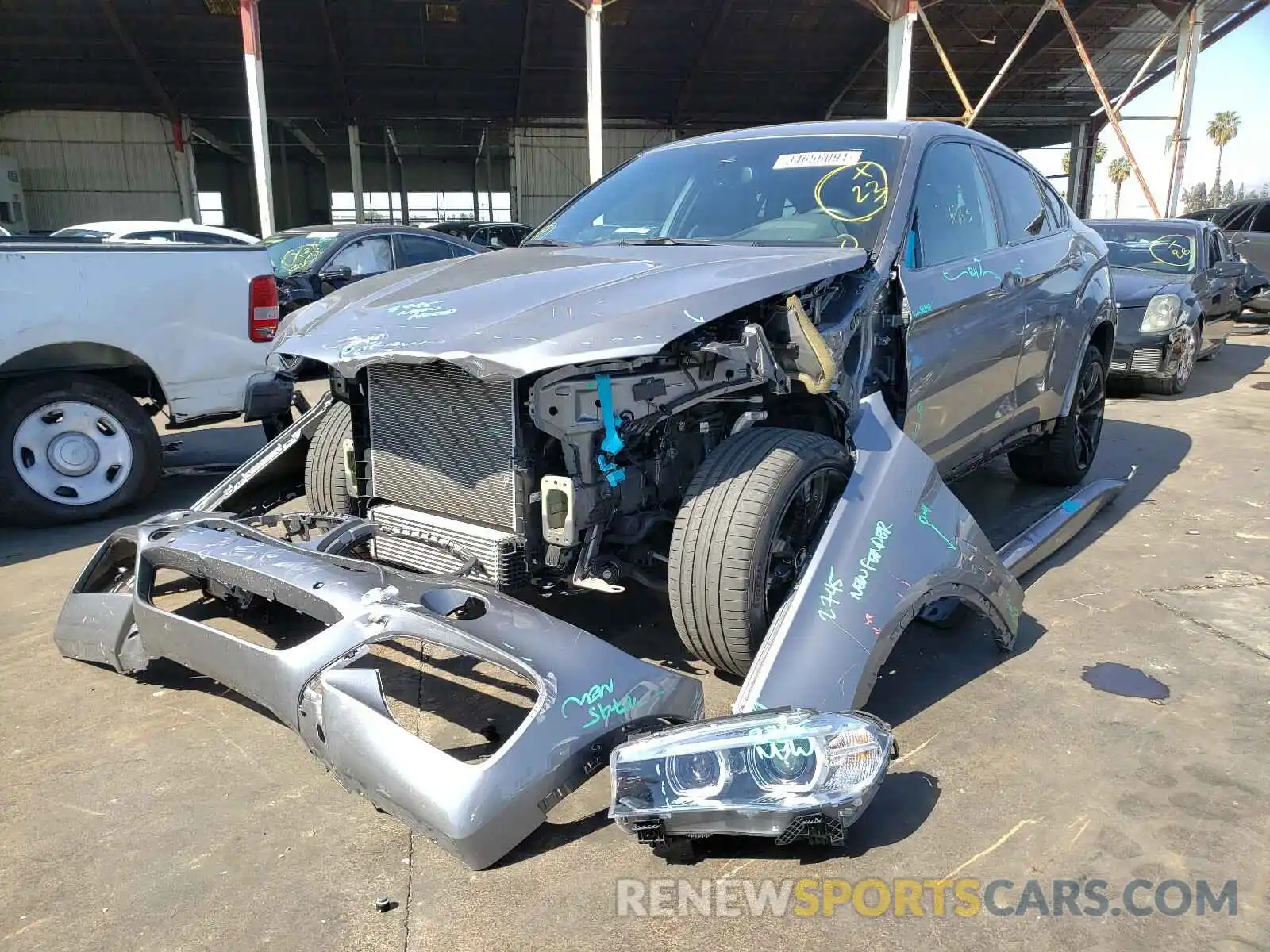 2 Photograph of a damaged car 5UXKU0C56K0H99596 BMW X6 2019