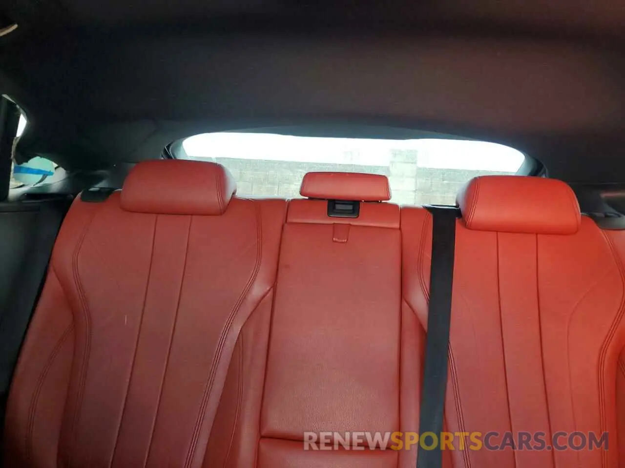 10 Photograph of a damaged car 5UXKU0C5XK0G92972 BMW X6 2019