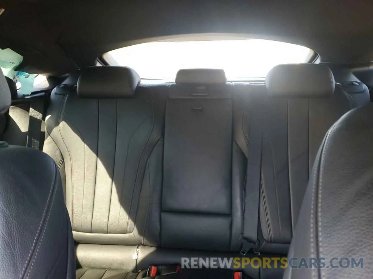 10 Photograph of a damaged car 5UXKU0C5XK0H99519 BMW X6 2019