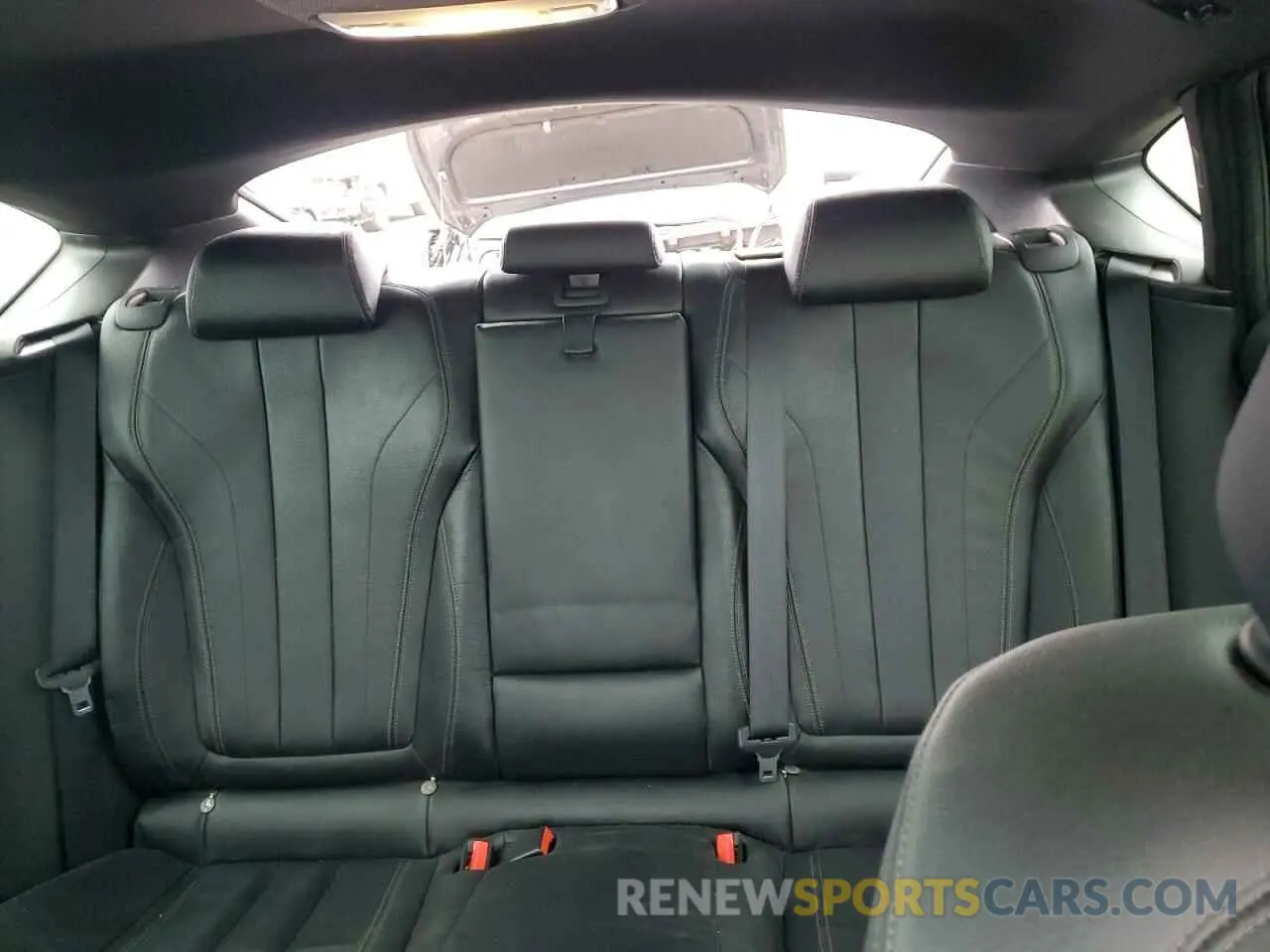 10 Photograph of a damaged car 5UXKU2C55K0Z64580 BMW X6 2019