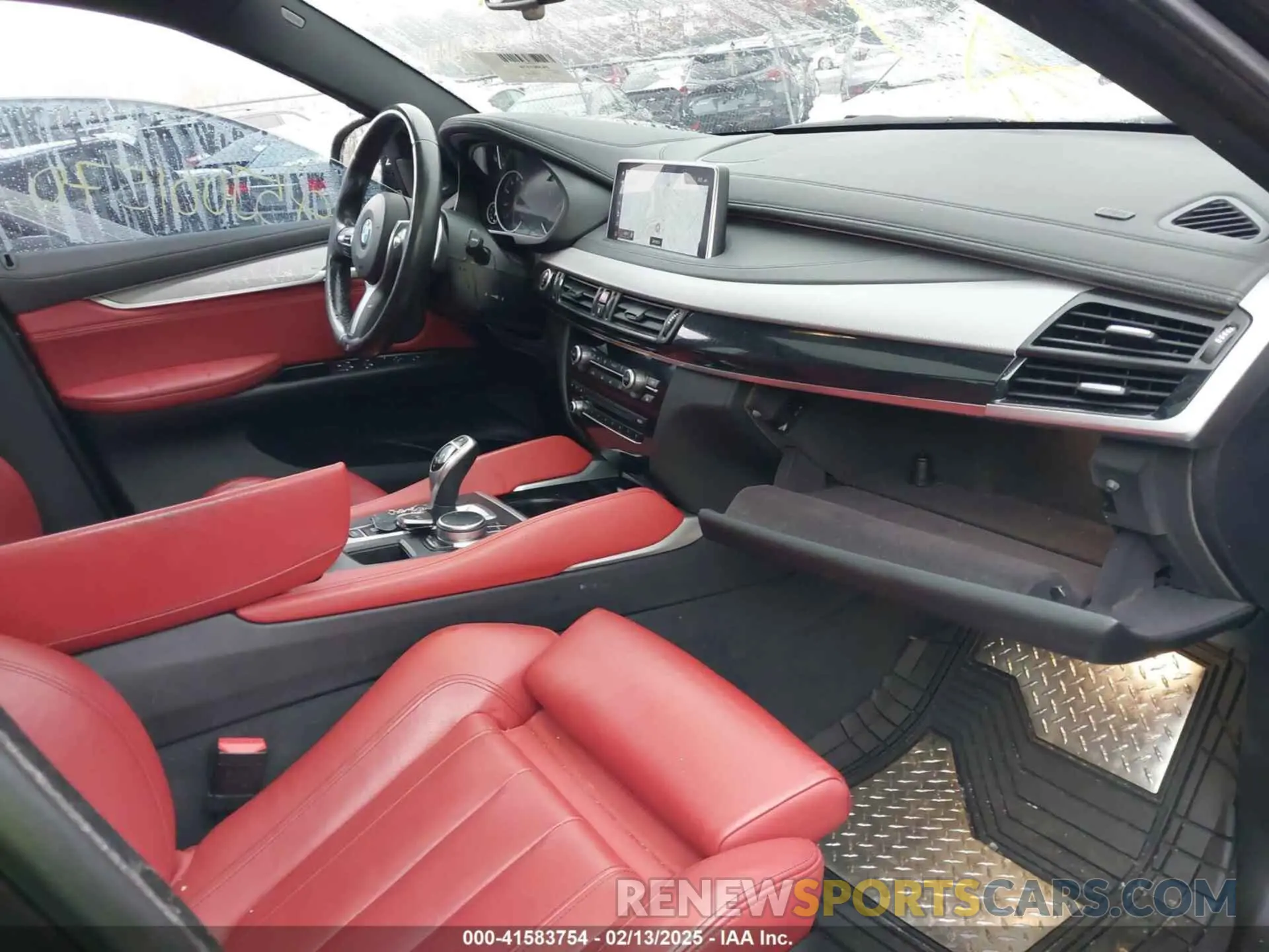 5 Photograph of a damaged car 5UXKU2C55K0Z64899 BMW X6 2019