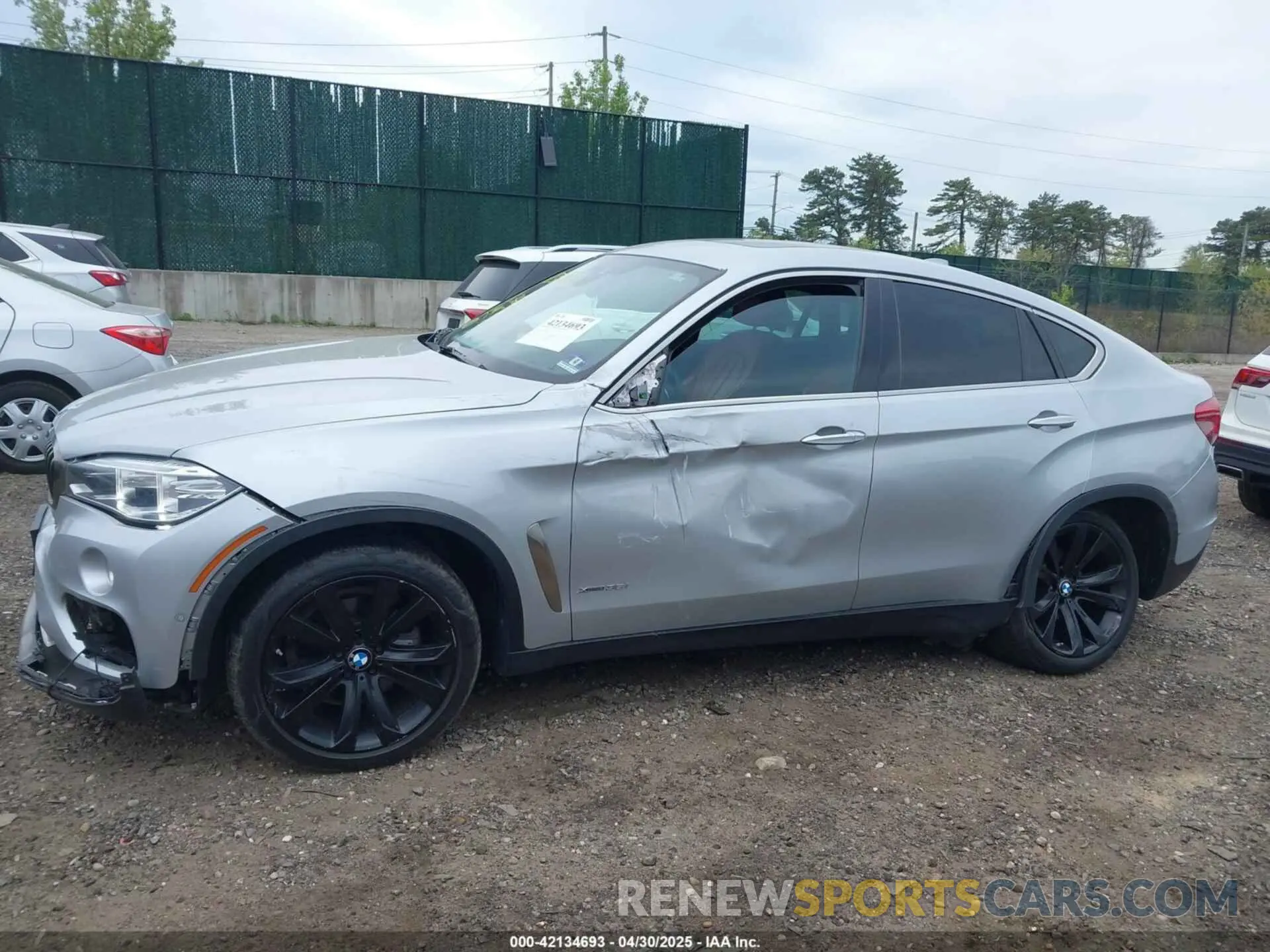 14 Photograph of a damaged car 5UXKU2C55K0Z65745 BMW X6 2019