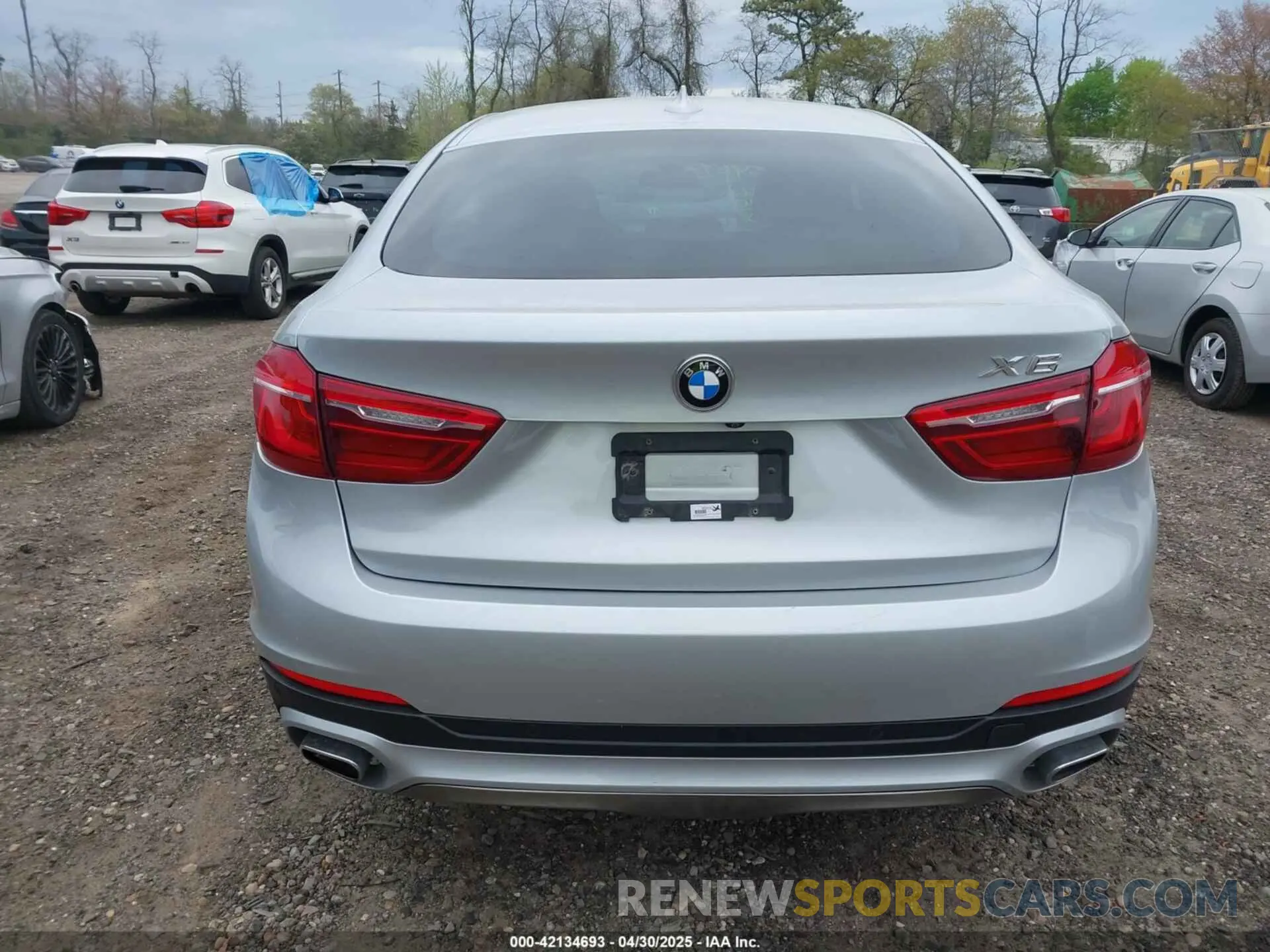 16 Photograph of a damaged car 5UXKU2C55K0Z65745 BMW X6 2019