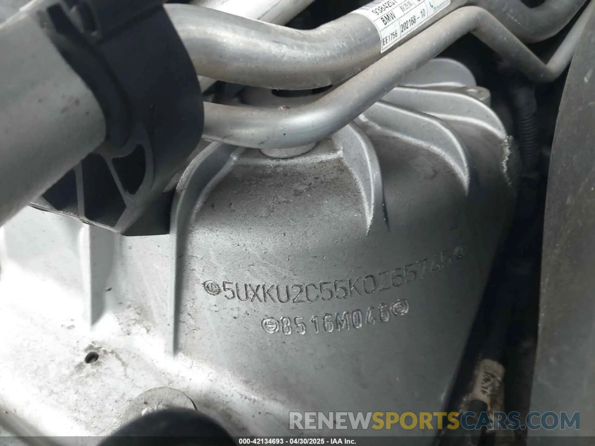 18 Photograph of a damaged car 5UXKU2C55K0Z65745 BMW X6 2019
