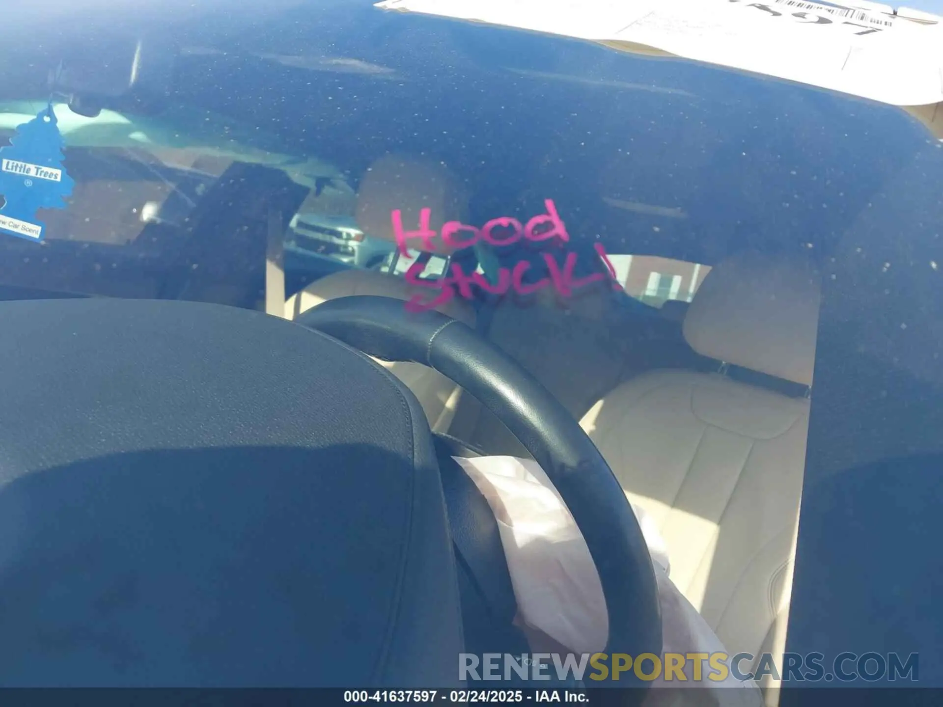 10 Photograph of a damaged car 5UXKU2C57K0Z63351 BMW X6 2019