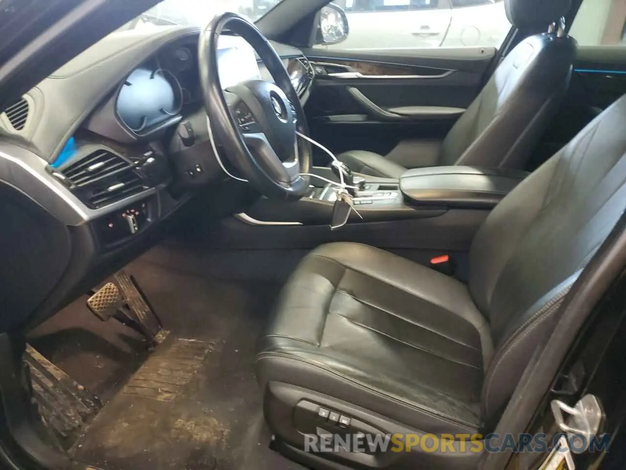 7 Photograph of a damaged car 5UXKU2C58K0Z63147 BMW X6 2019