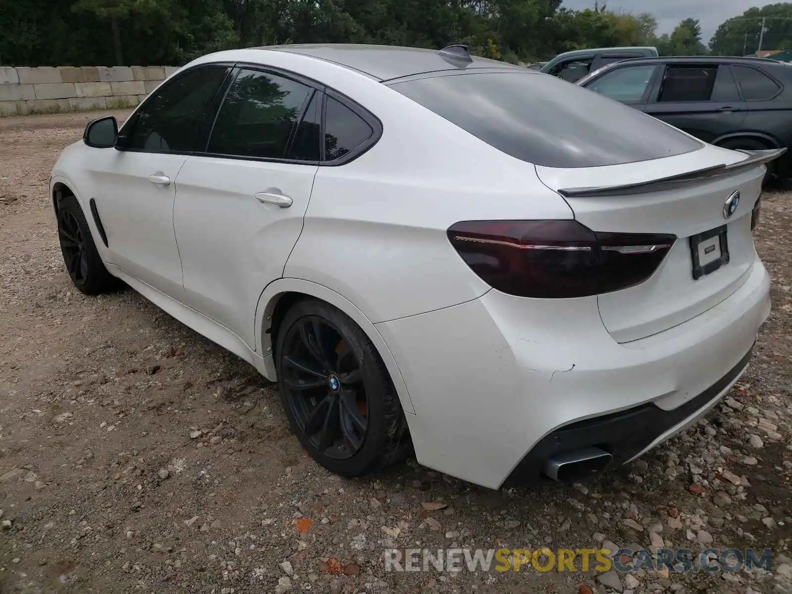 3 Photograph of a damaged car 5UXKU2C58K0Z65044 BMW X6 2019