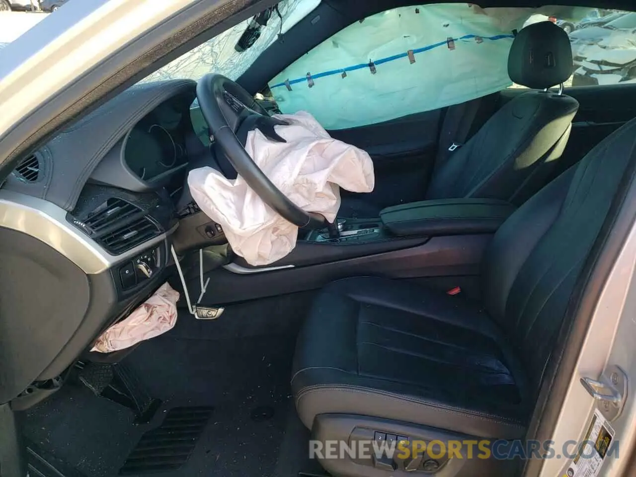 5 Photograph of a damaged car 5UXKU2C58K0Z65965 BMW X6 2019
