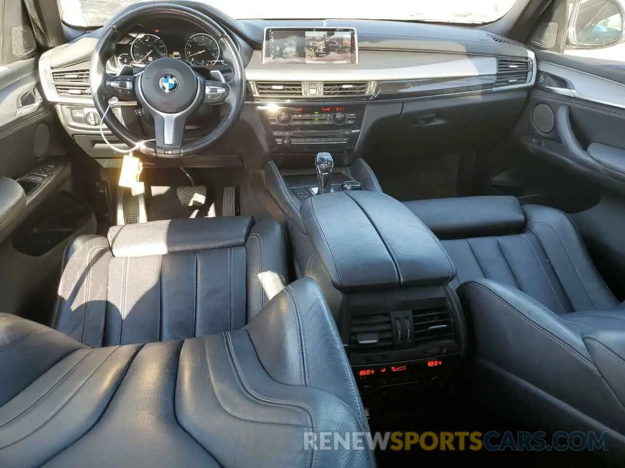 8 Photograph of a damaged car 5UXKU2C5XK0Z63134 BMW X6 2019