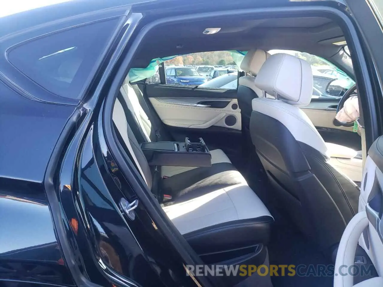 6 Photograph of a damaged car 5UXKU6C52K0Z66889 BMW X6 2019