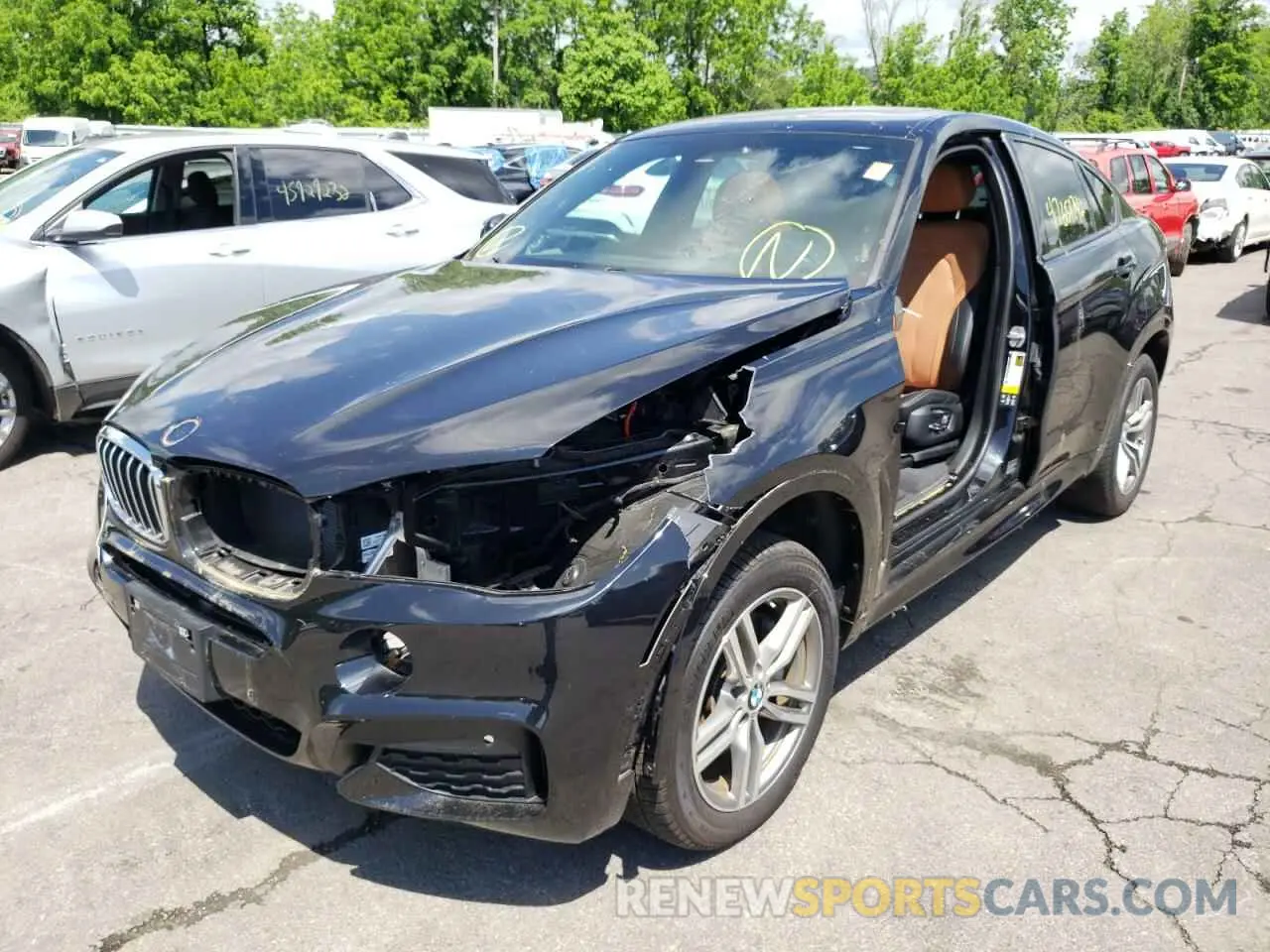 2 Photograph of a damaged car 5UXKU6C52KLP60597 BMW X6 2019
