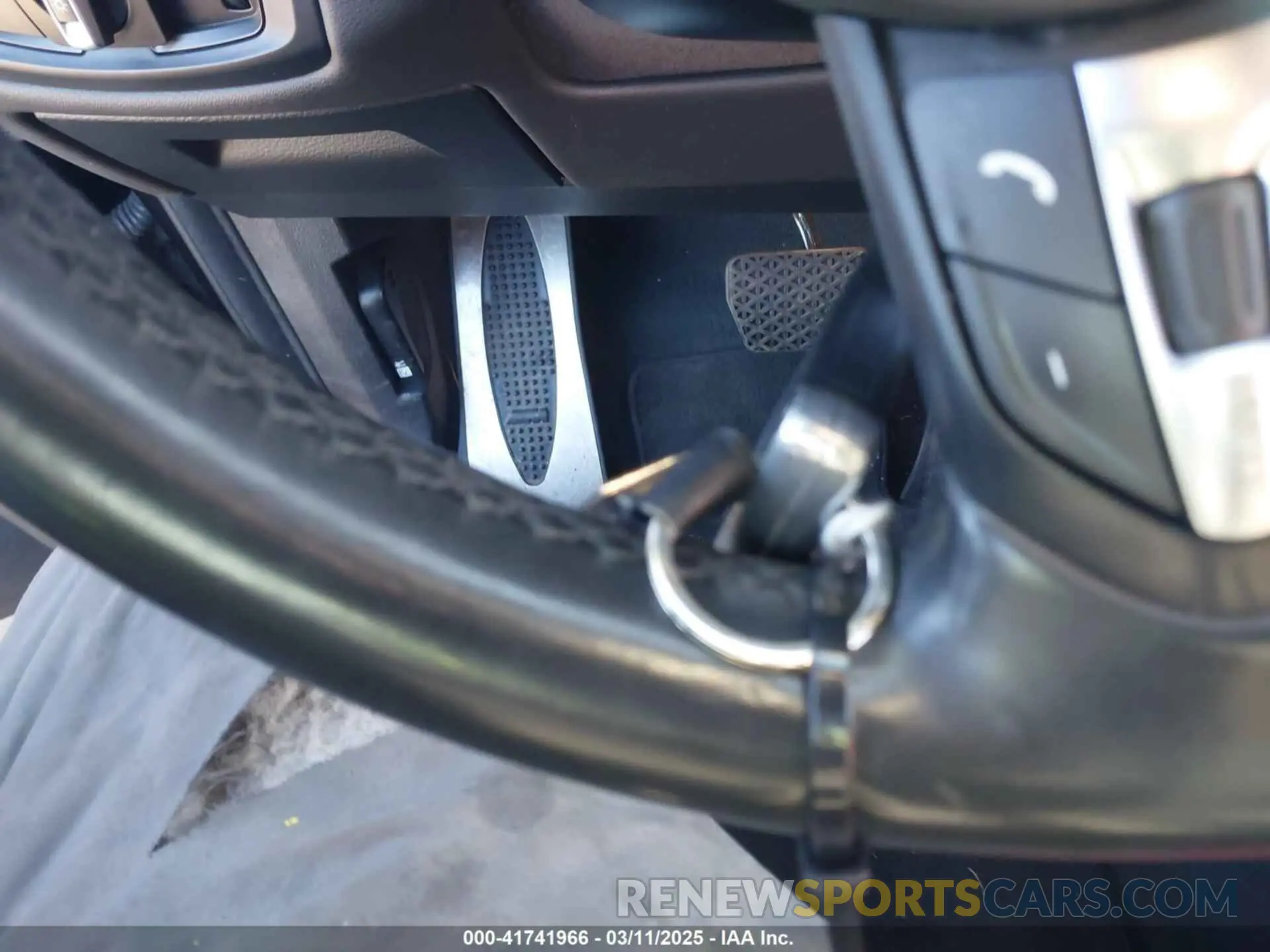 11 Photograph of a damaged car 5UXKU6C59KLP60659 BMW X6 2019