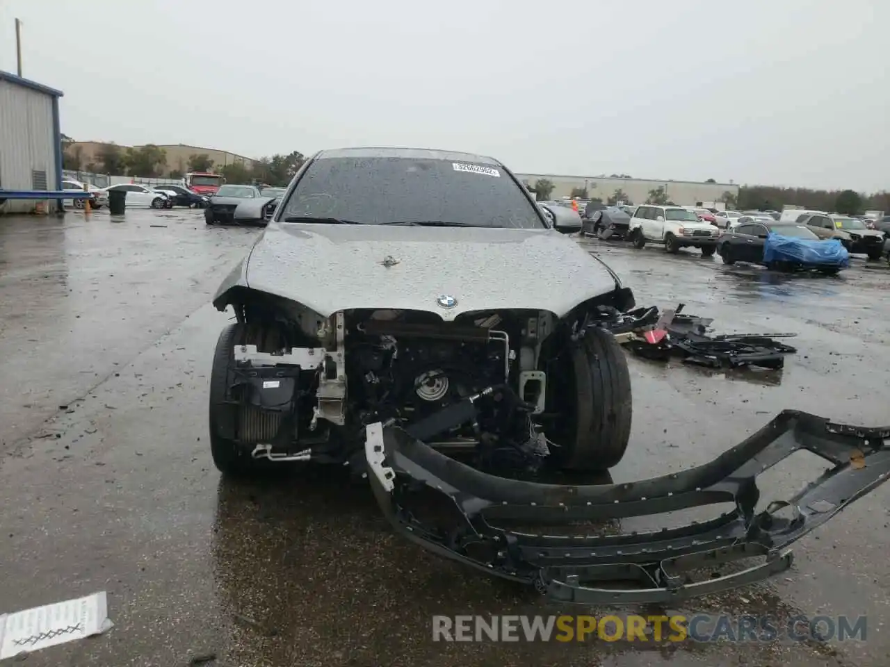 9 Photograph of a damaged car 5YMKW8C57KLR38311 BMW X6 2019