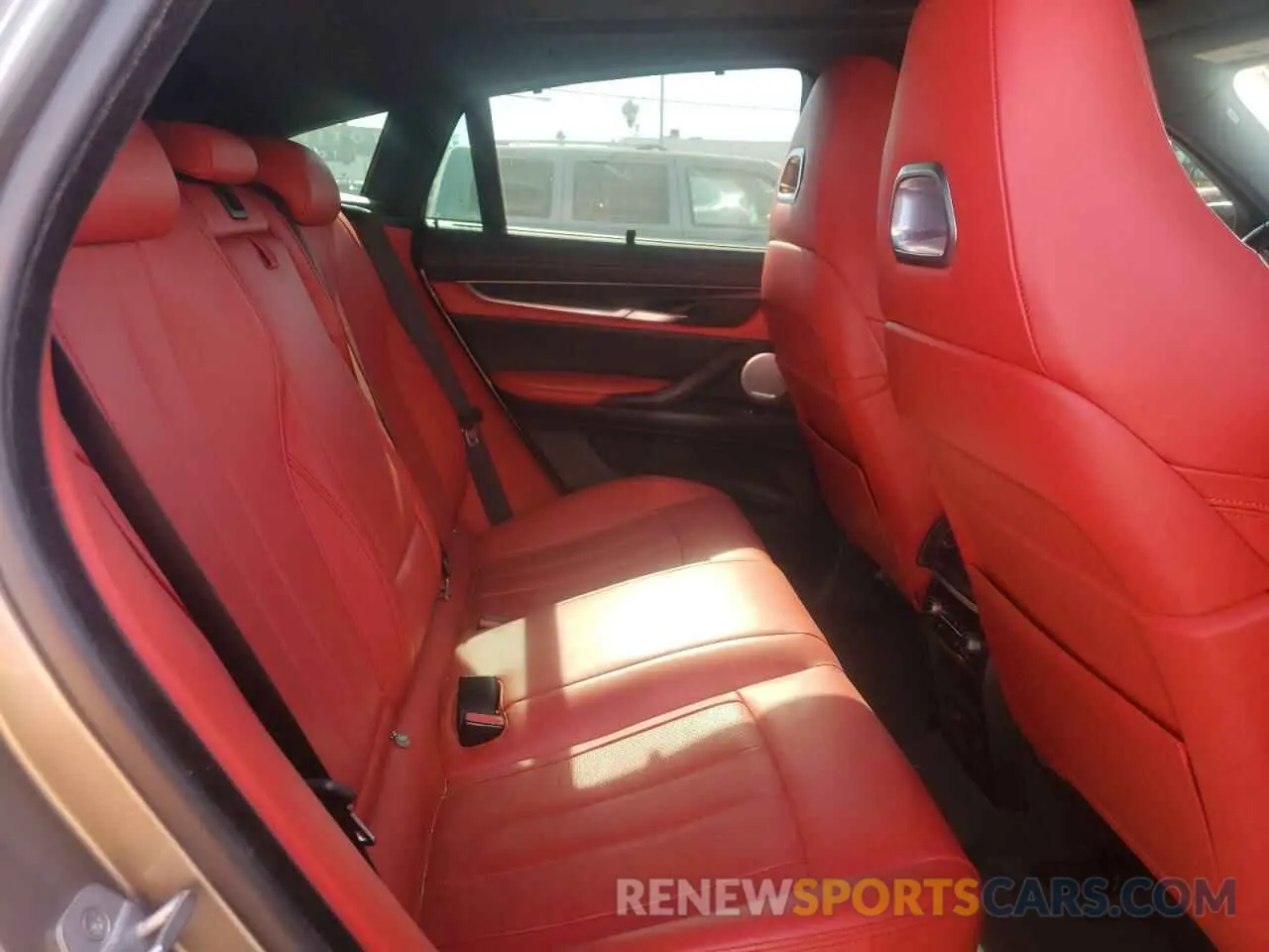 11 Photograph of a damaged car 5YMKW8C58K0Y74961 BMW X6 2019