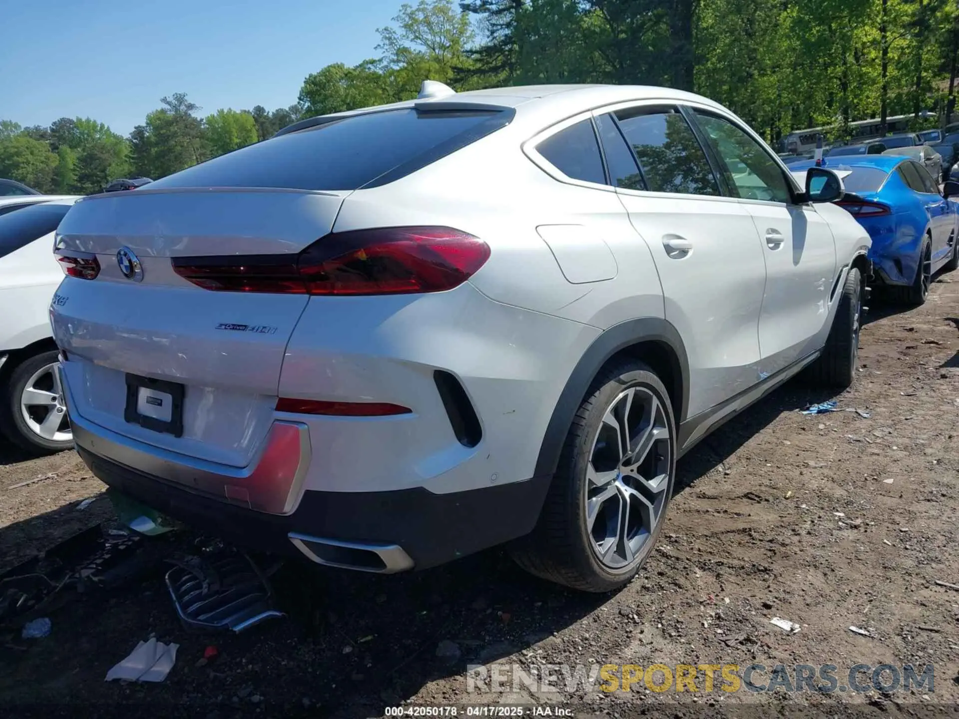 4 Photograph of a damaged car 5UXCY4C00L9D63232 BMW X6 2020