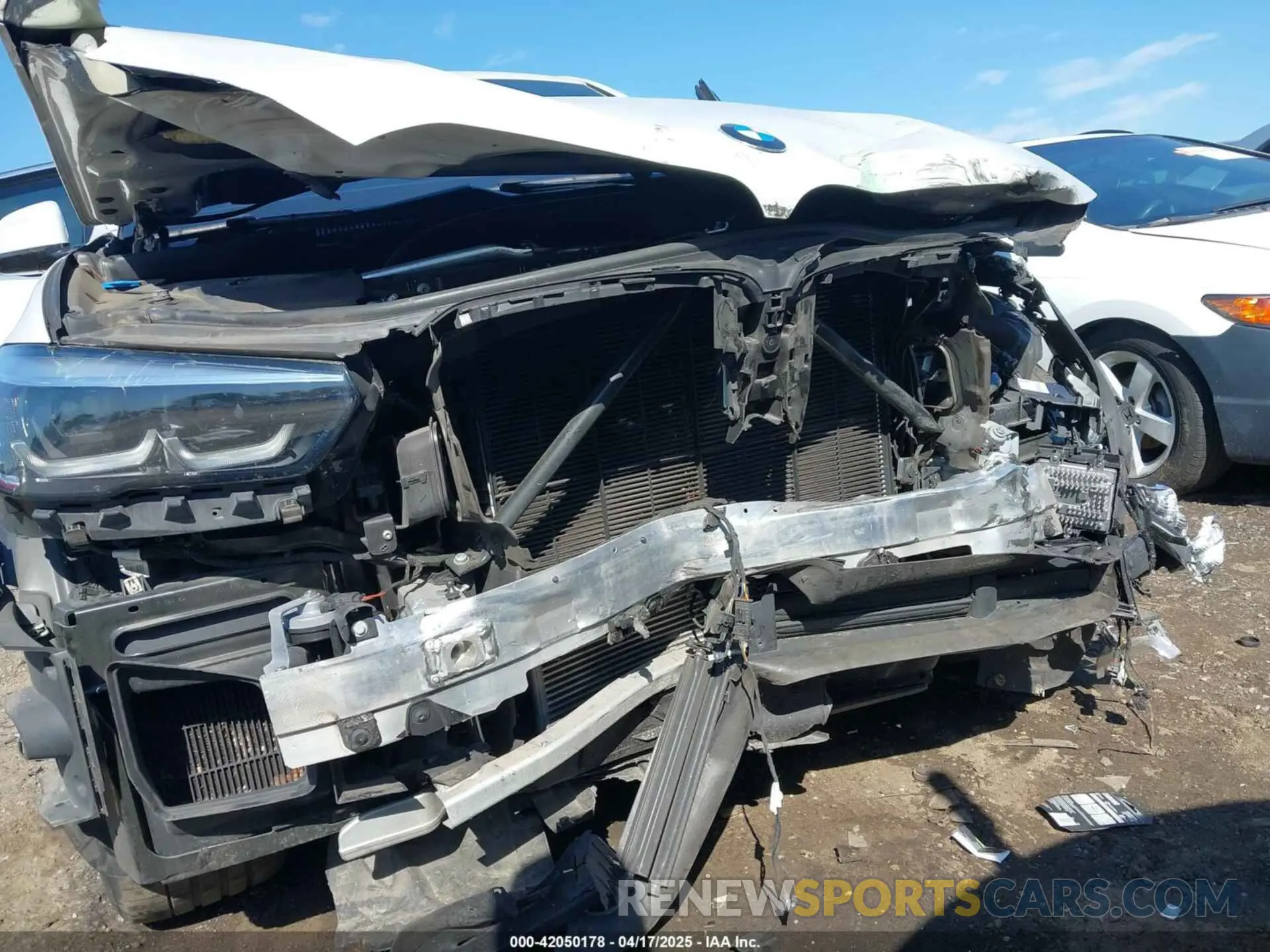 6 Photograph of a damaged car 5UXCY4C00L9D63232 BMW X6 2020
