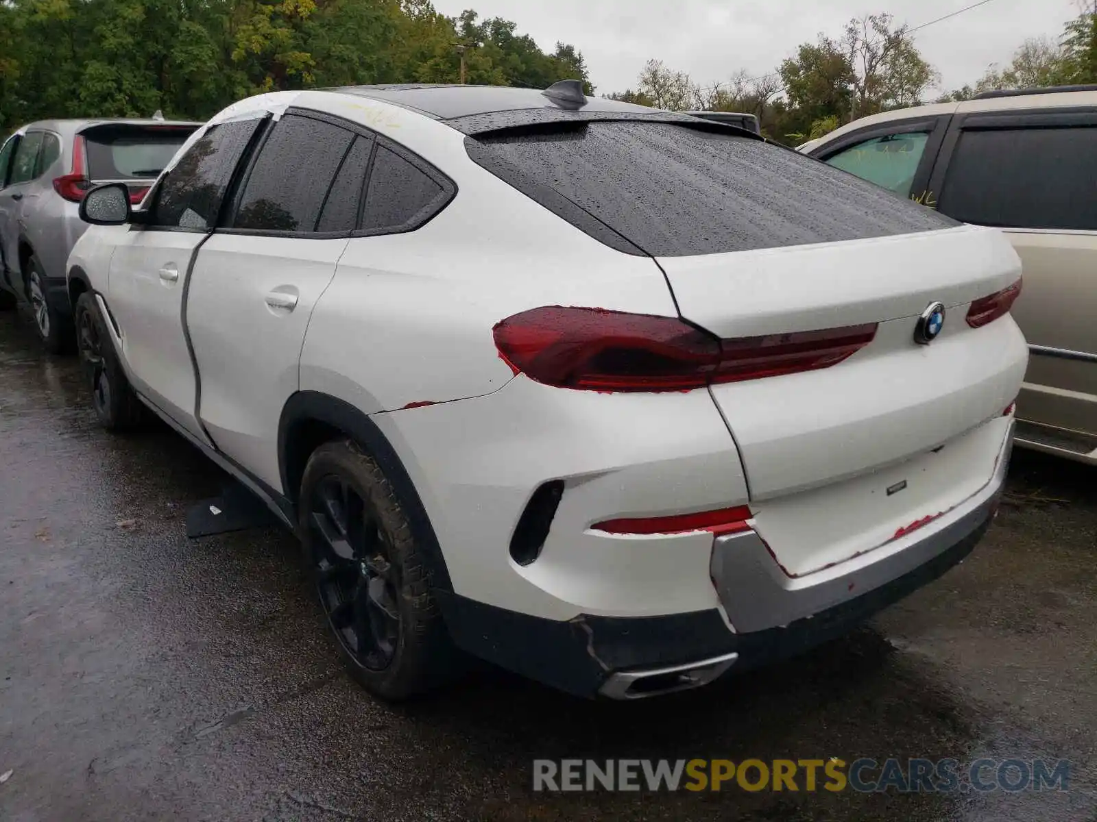 3 Photograph of a damaged car 5UXCY6C06L9C03352 BMW X6 2020