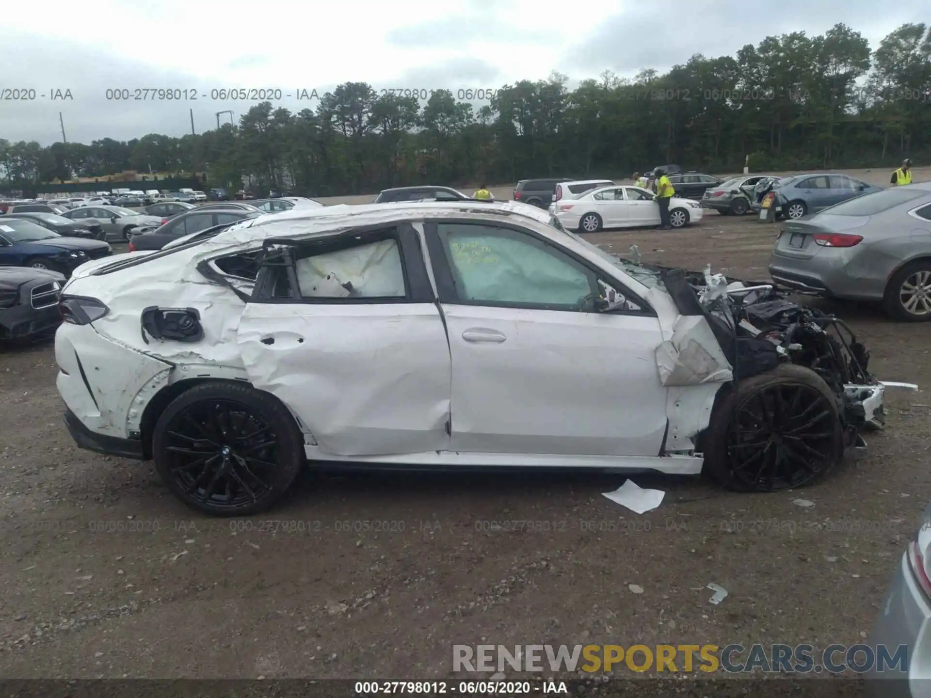 6 Photograph of a damaged car 5UXCY6C07L9C02341 BMW X6 2020