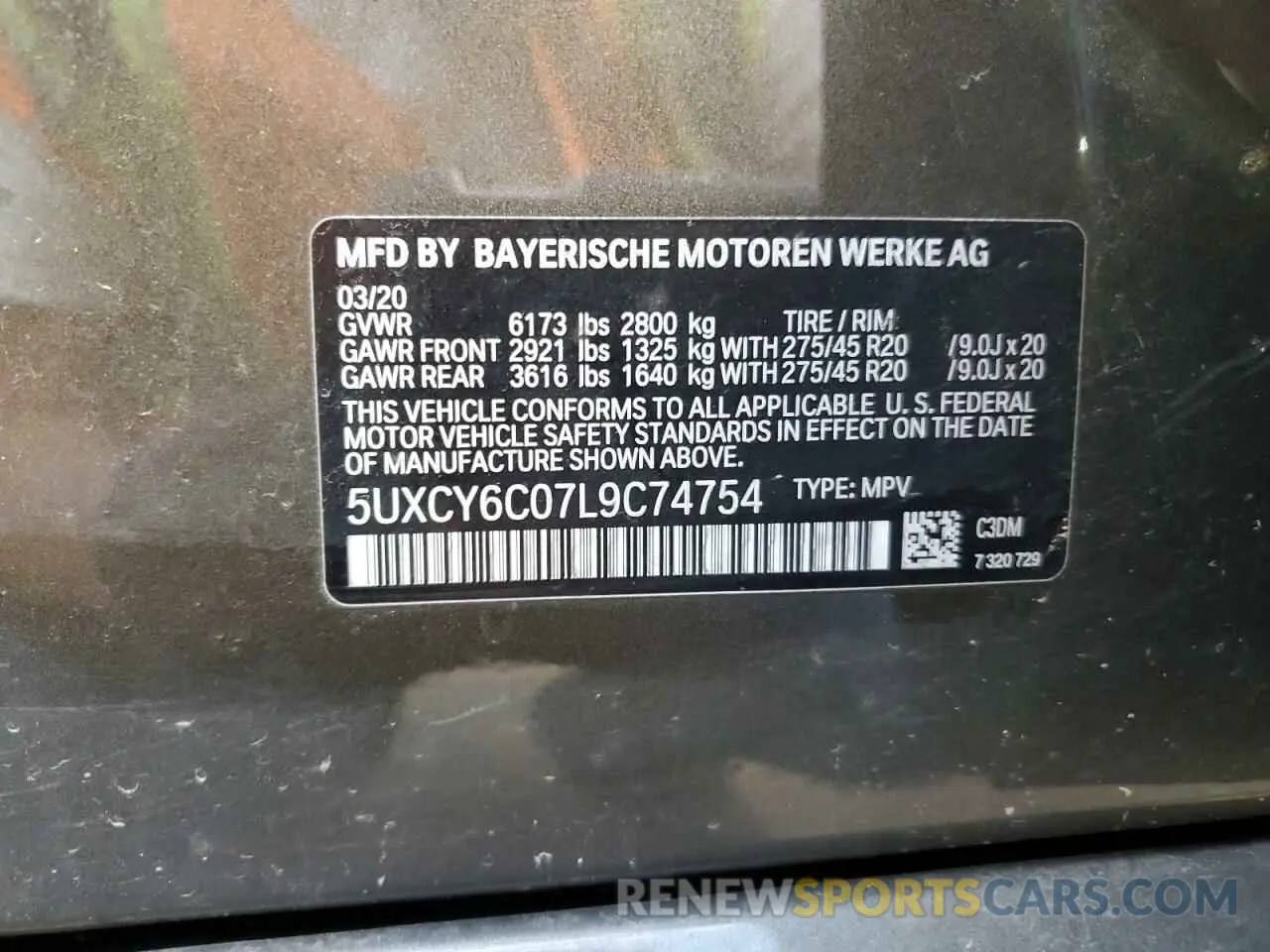 10 Photograph of a damaged car 5UXCY6C07L9C74754 BMW X6 2020
