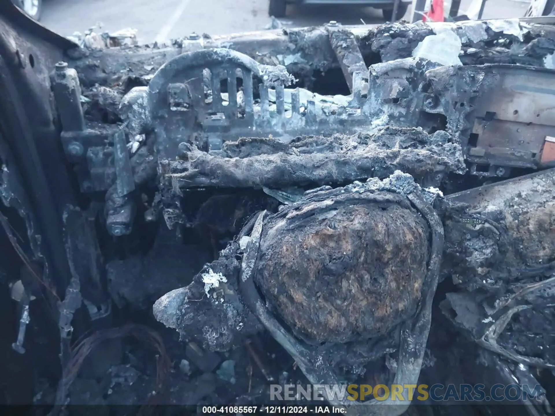 7 Photograph of a damaged car 5UXCY6C07L9C95555 BMW X6 2020