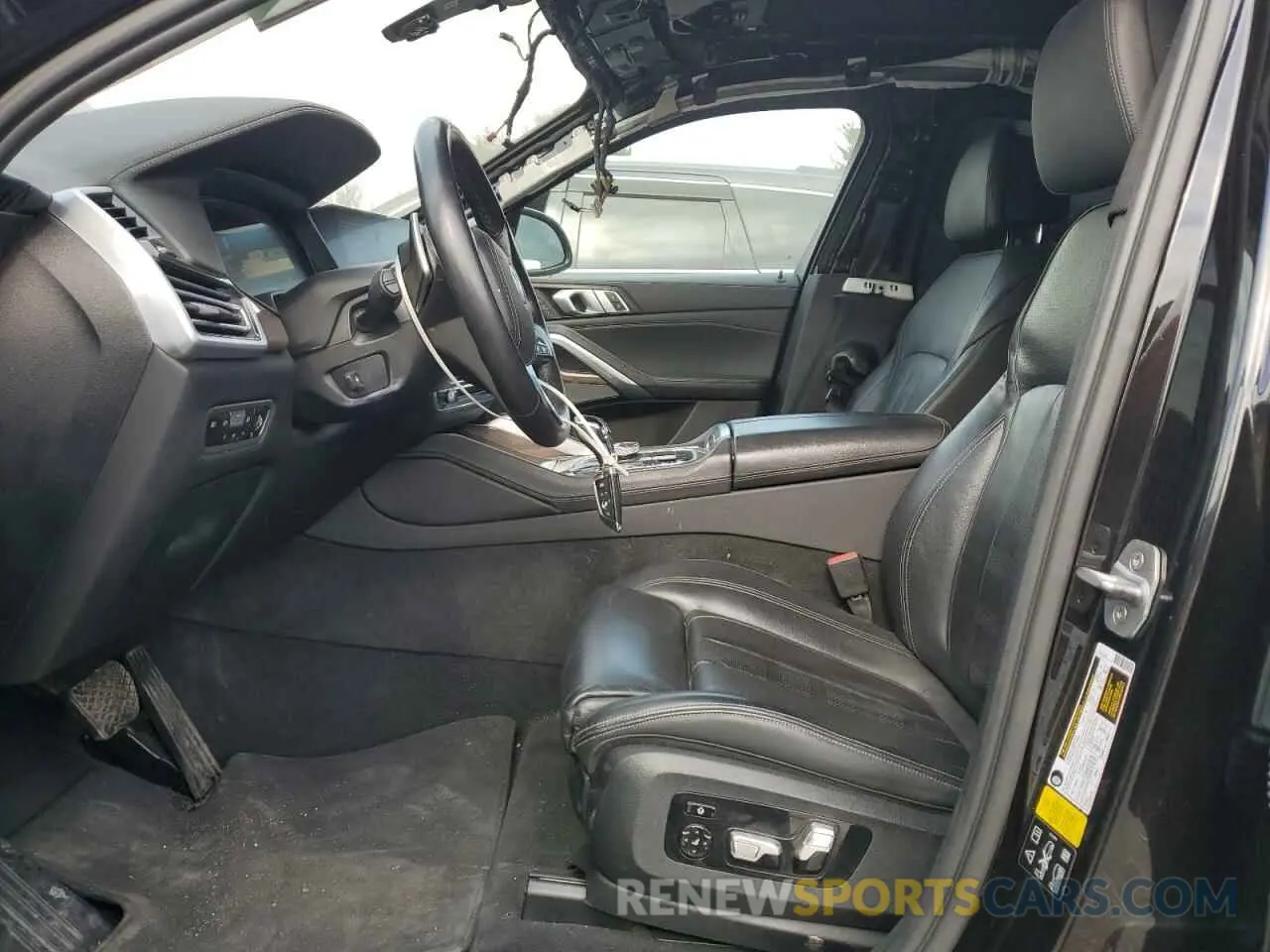 7 Photograph of a damaged car 5UXCY6C0XL9B94154 BMW X6 2020